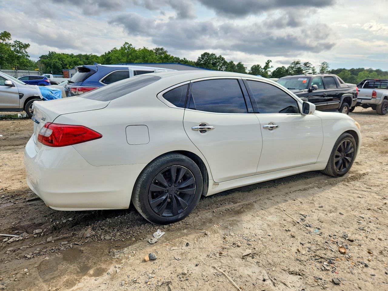 2011 Infiniti M37 Base White vin: JN1BY1AP4BM326787