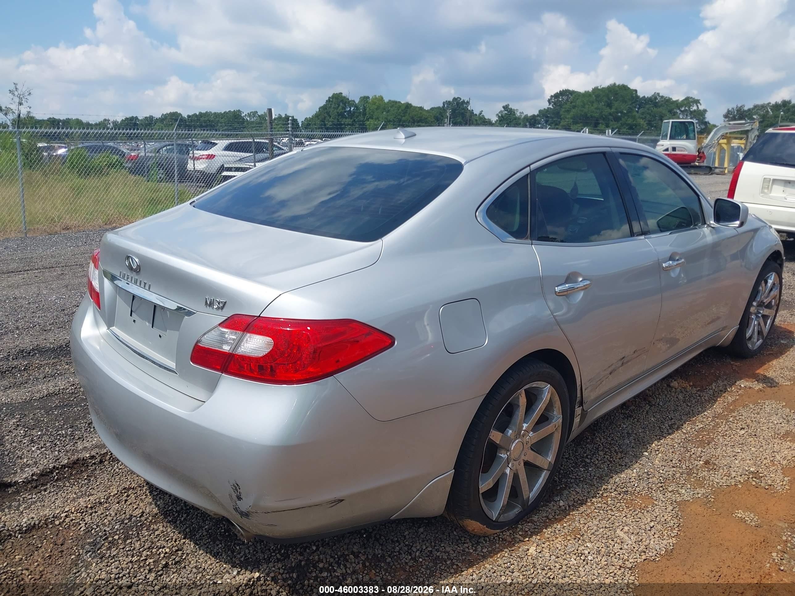 2012 Infiniti M37   Silver vin: JN1BY1AP4CM330968