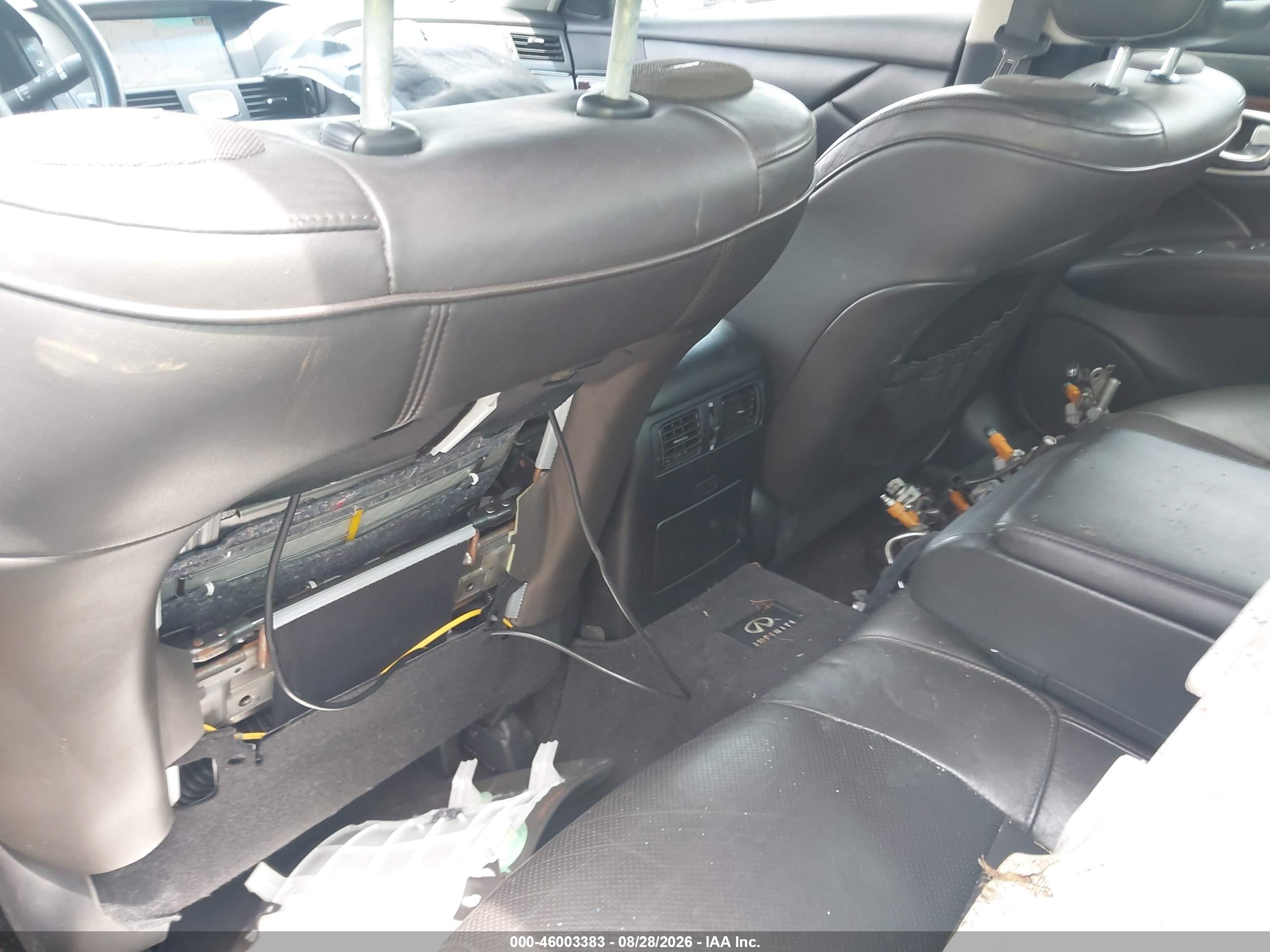 2012 Infiniti M37   Silver vin: JN1BY1AP4CM330968