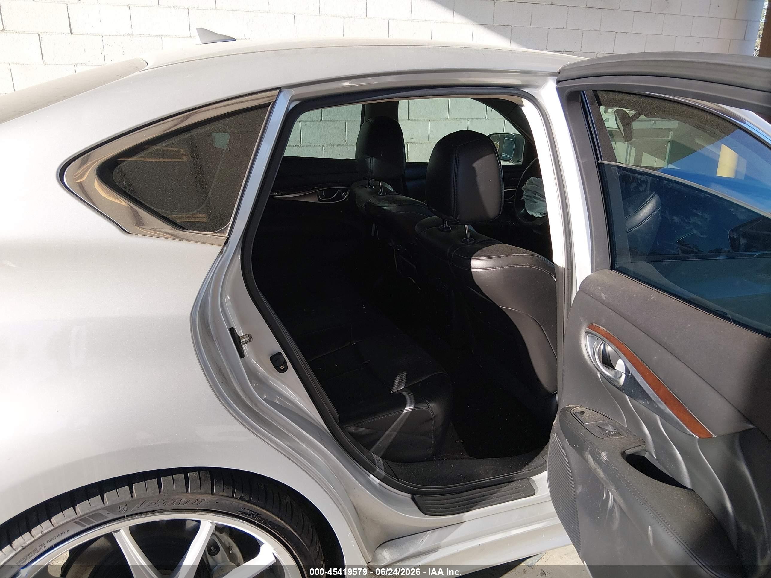 2012 Infiniti M37   Серебряный vin: JN1BY1AP4CM332137