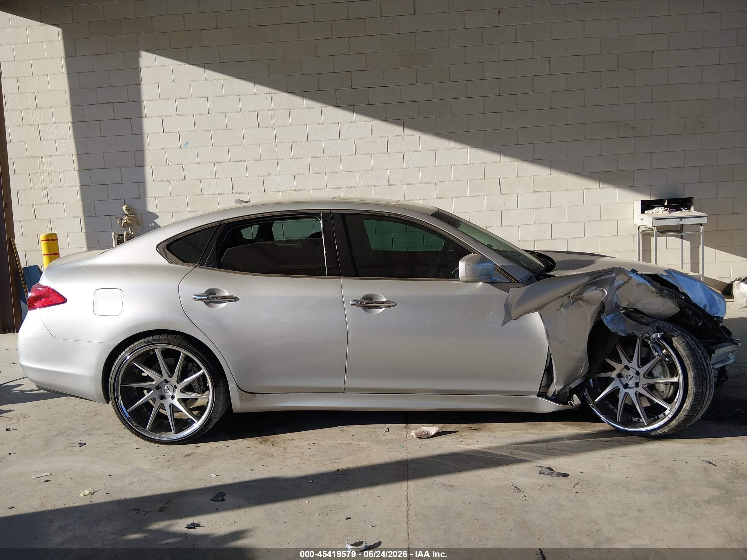 2012 Infiniti M37   Серебряный vin: JN1BY1AP4CM332137