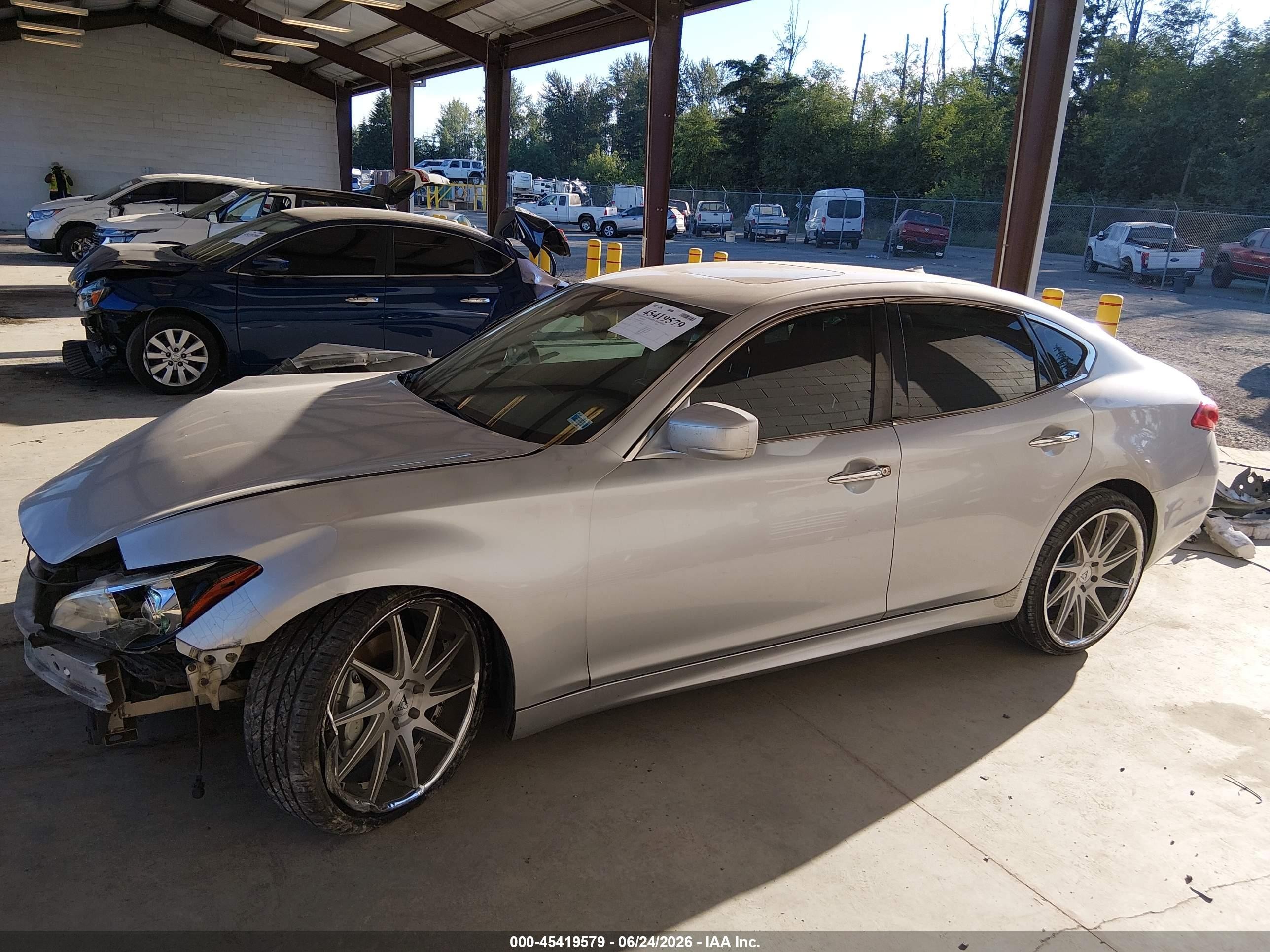 2012 Infiniti M37   Серебряный vin: JN1BY1AP4CM332137