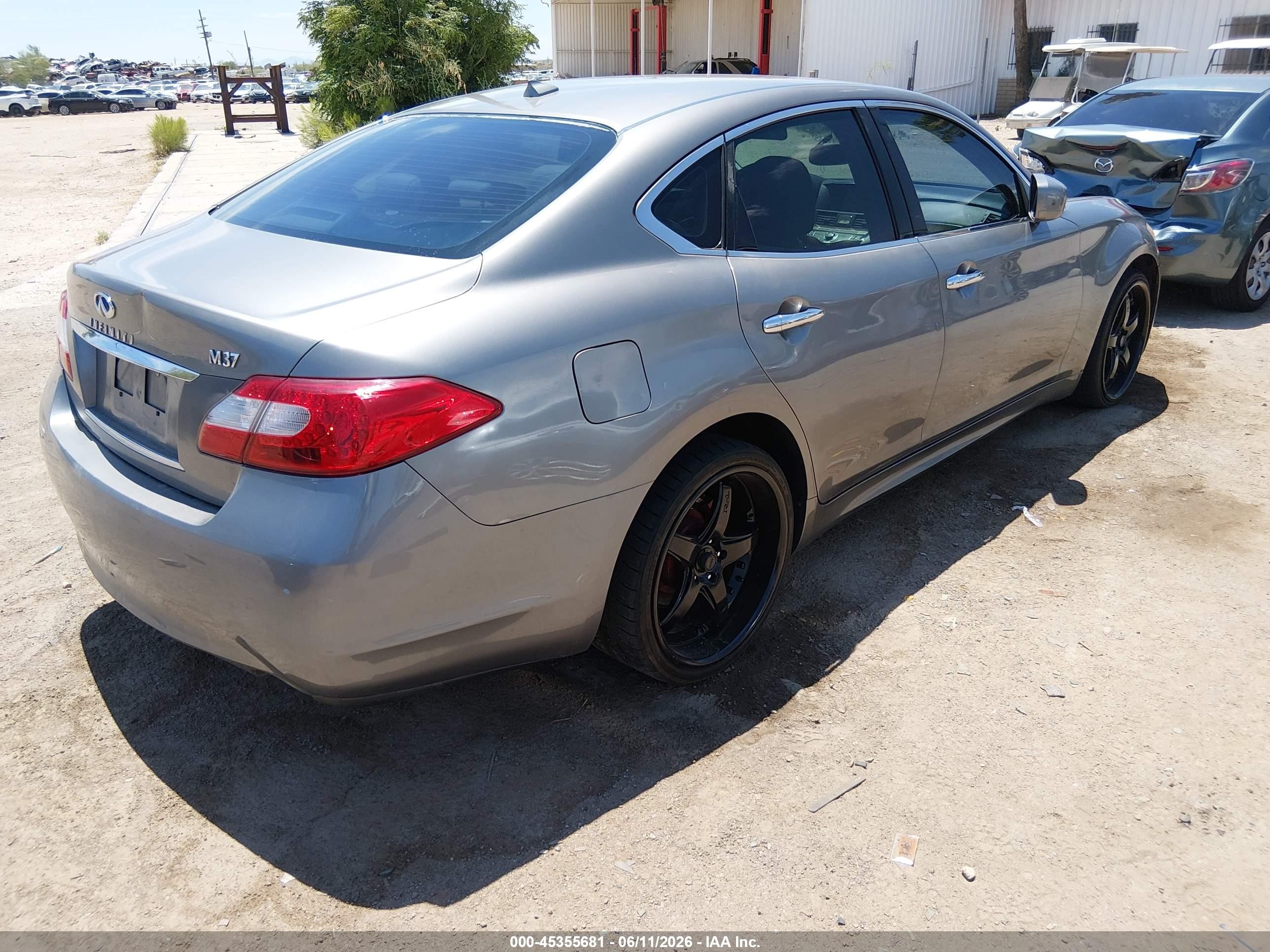 2011 Infiniti M37 Silver vin: JN1BY1AP5BM325812