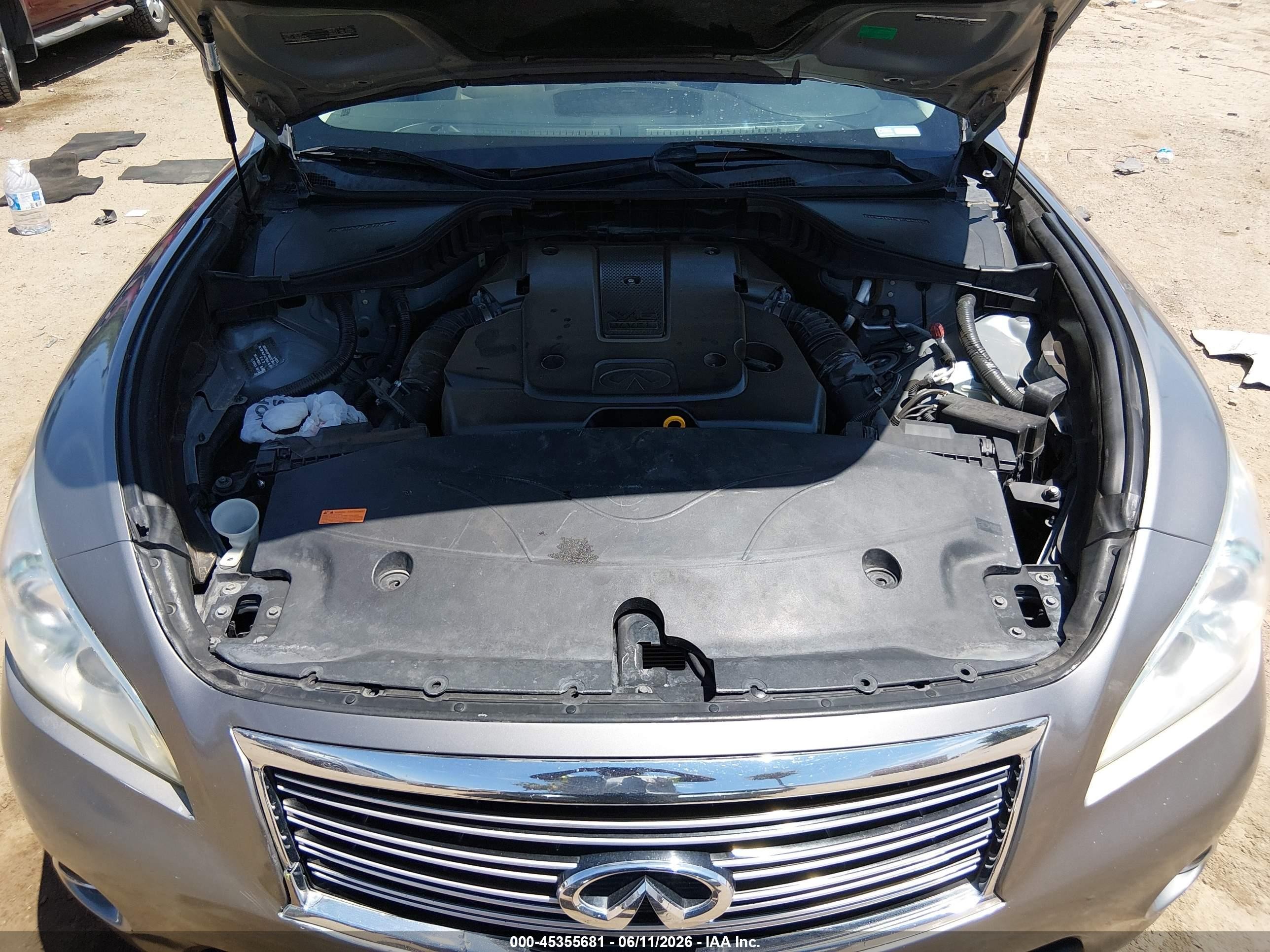 2011 Infiniti M37 Silver vin: JN1BY1AP5BM325812