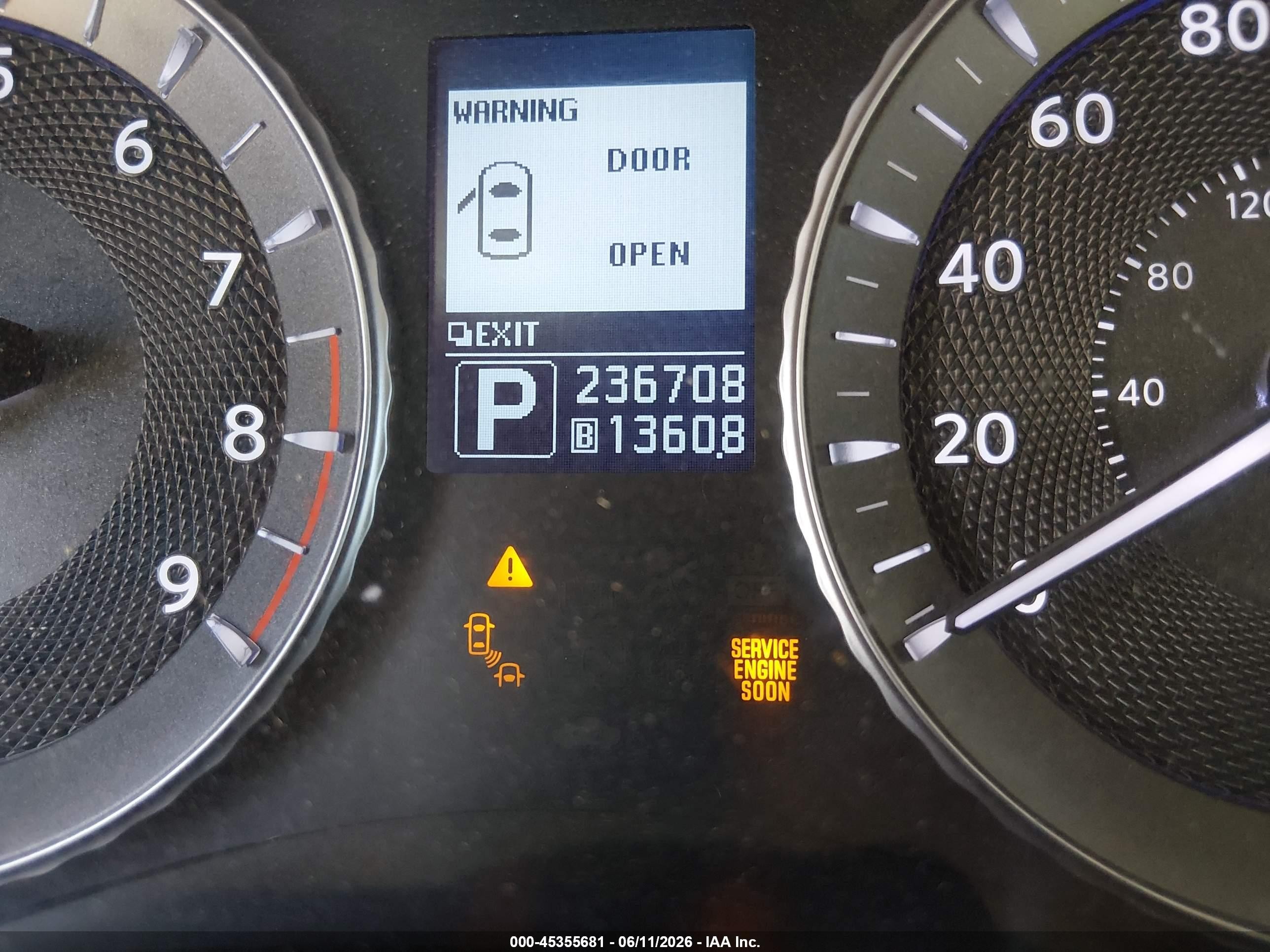 2011 Infiniti M37 Silver vin: JN1BY1AP5BM325812