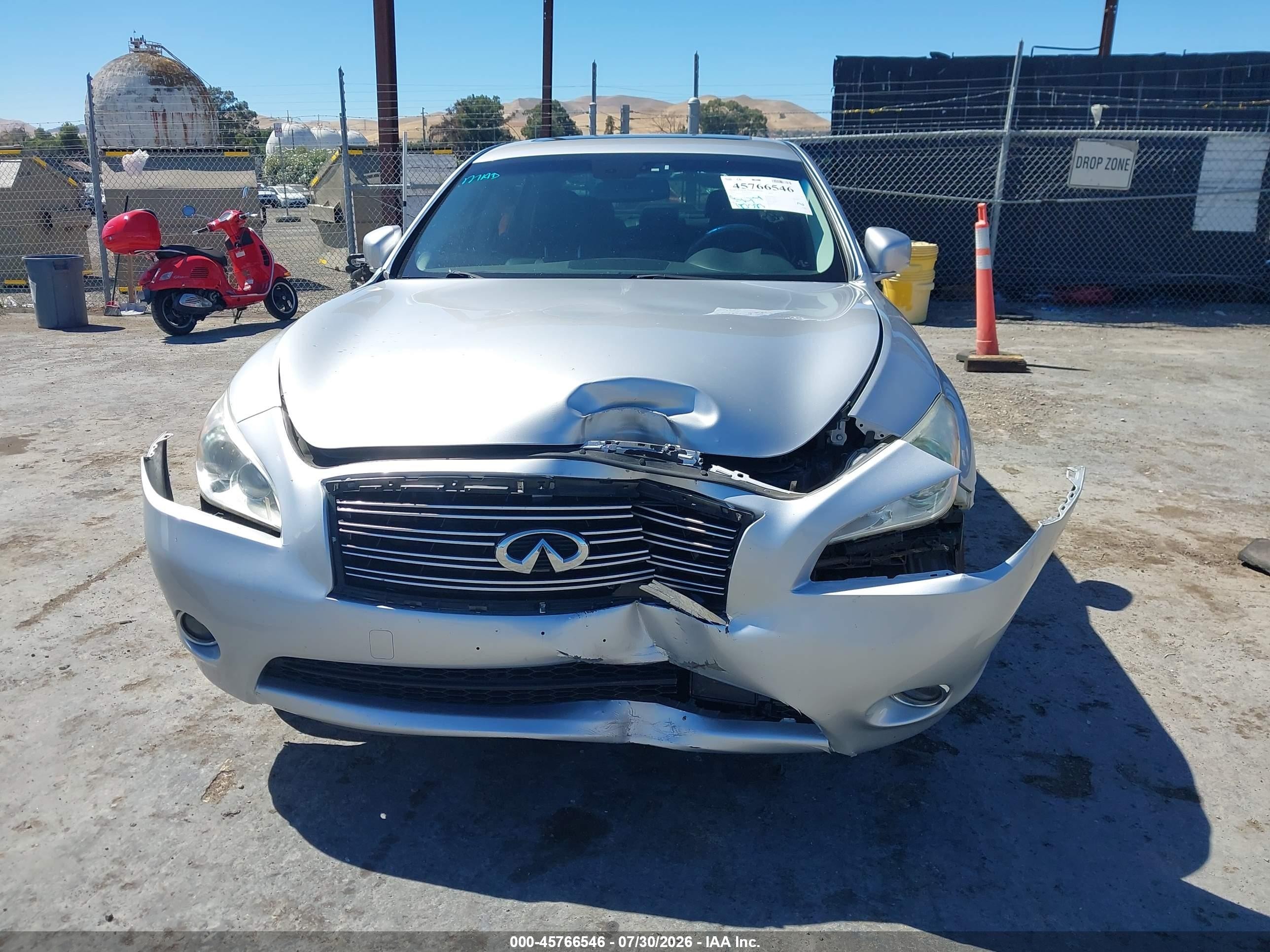 2012 Infiniti M37   Серебряный vin: JN1BY1AP5CM330901