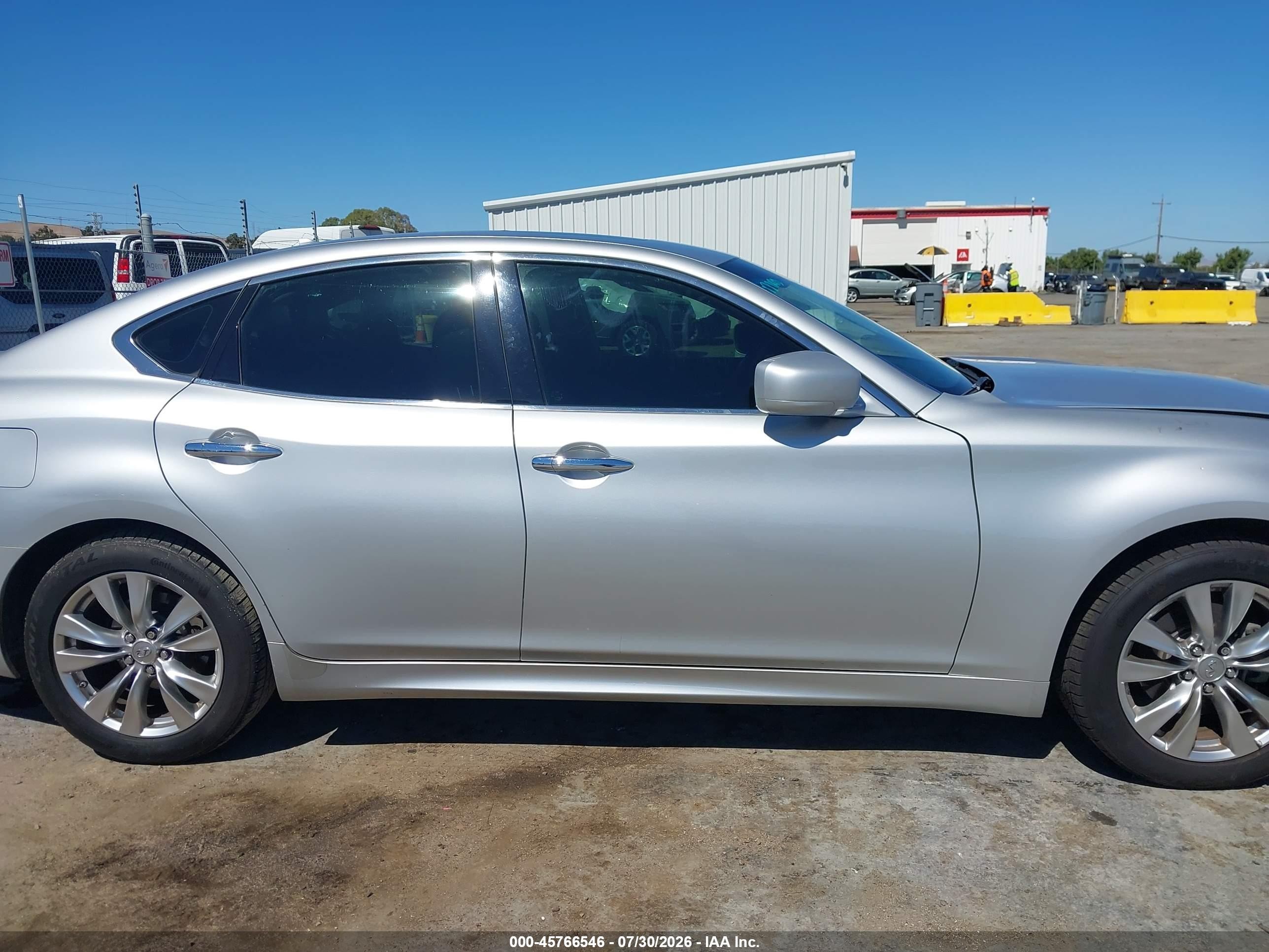2012 Infiniti M37   Серебряный vin: JN1BY1AP5CM330901