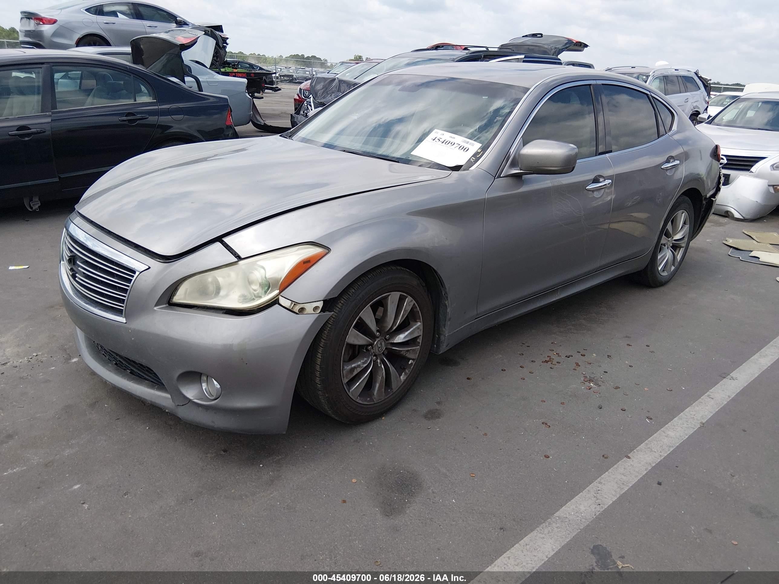 2013 Infiniti M37   Silver vin: JN1BY1AP5DM511790