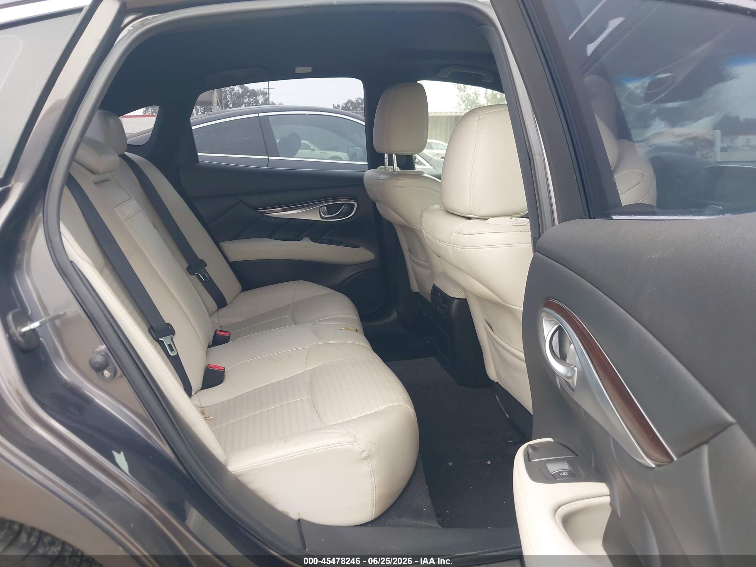 2015 Infiniti Q70 3.7 Gray vin: JN1BY1AP5FM540502