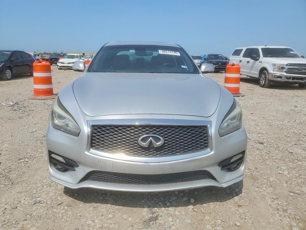 2015 Infiniti Q70 Silver vin: JN1BY1AP5FM541990