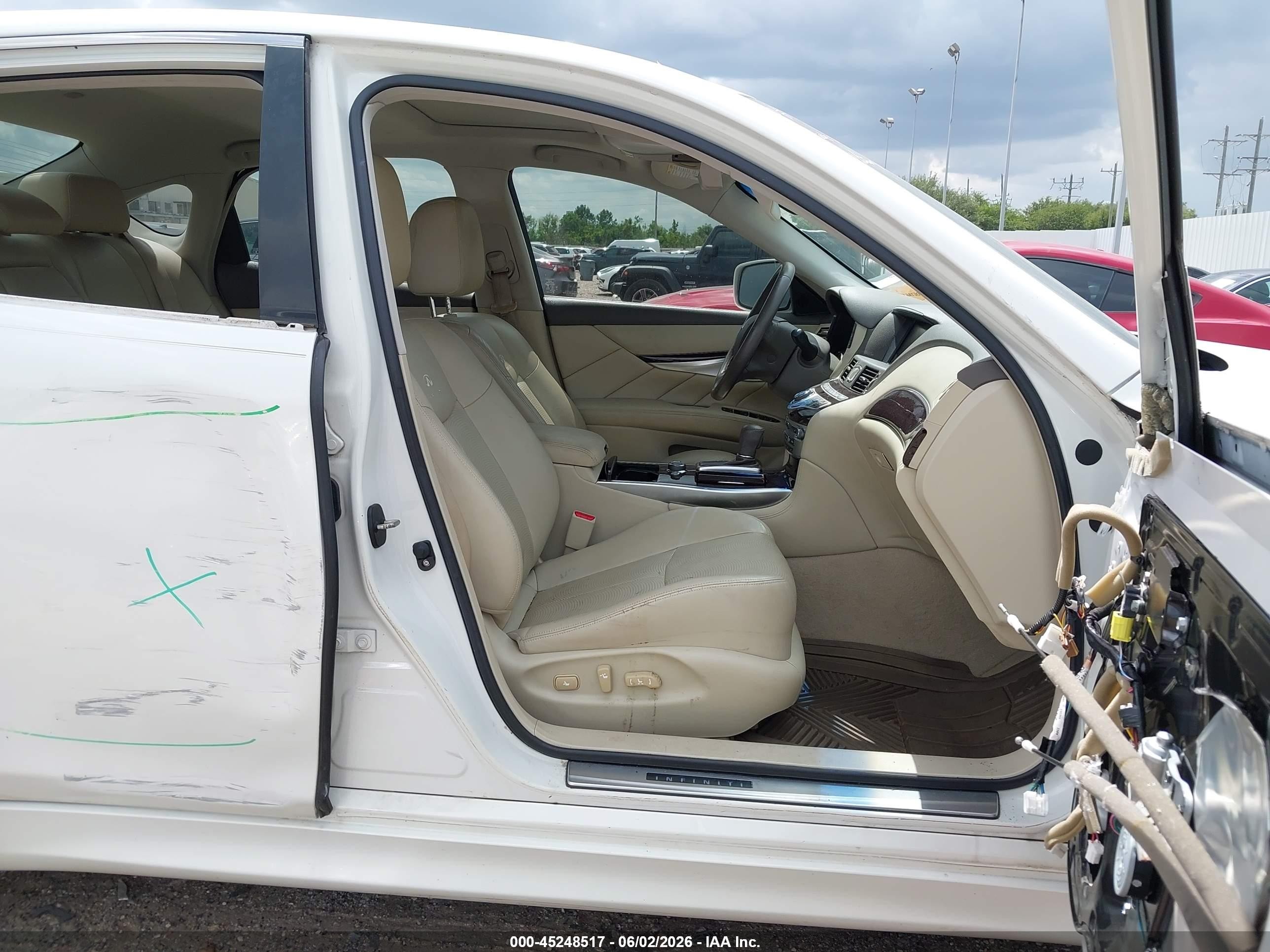 2011 Infiniti M37   White vin: JN1BY1AP6BM322286