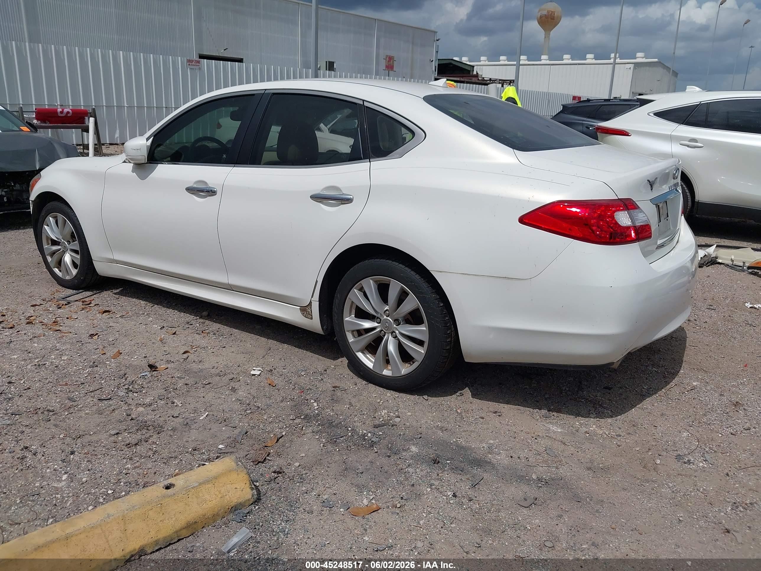 2011 Infiniti M37   White vin: JN1BY1AP6BM322286
