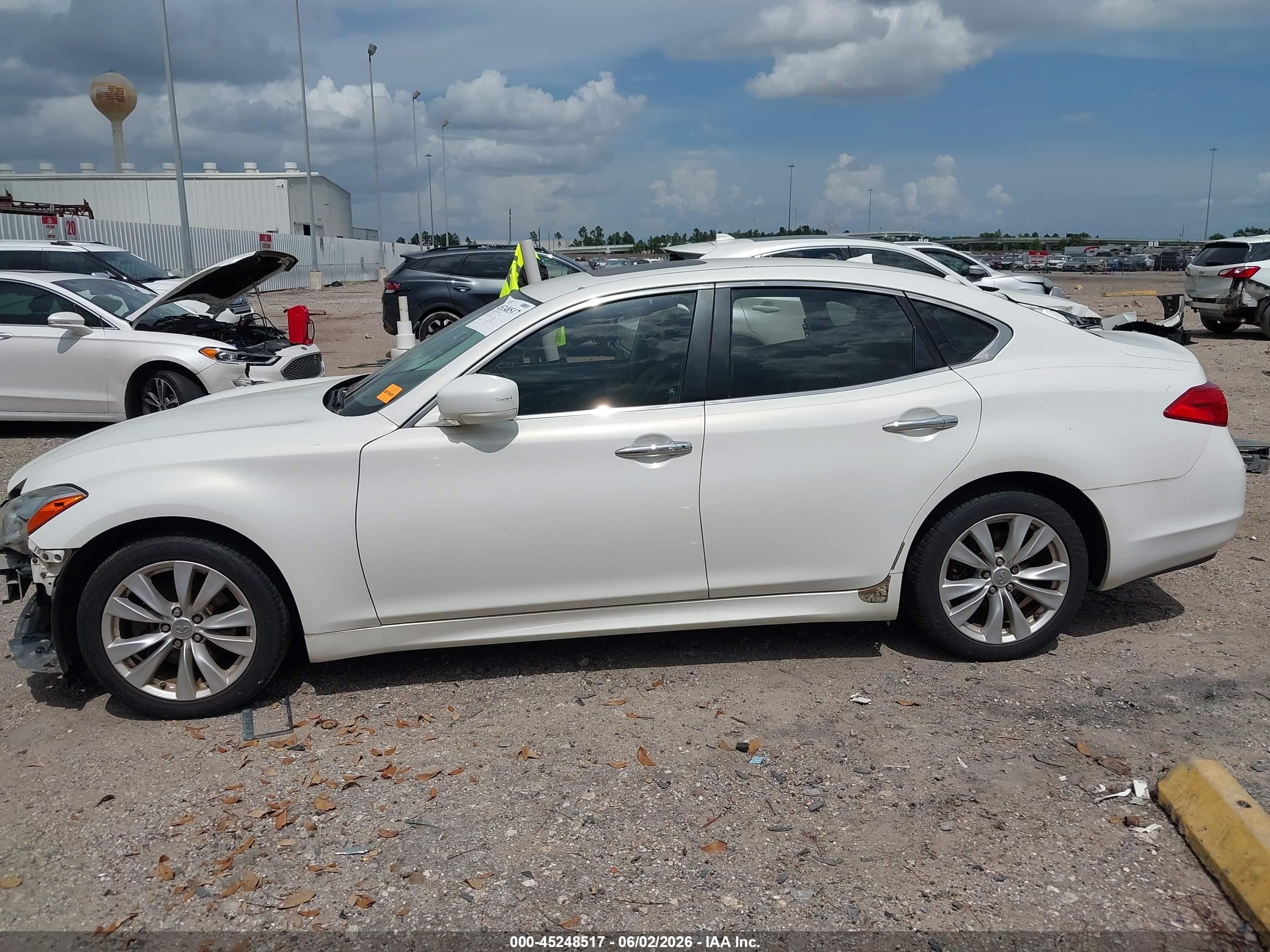 2011 Infiniti M37   White vin: JN1BY1AP6BM322286