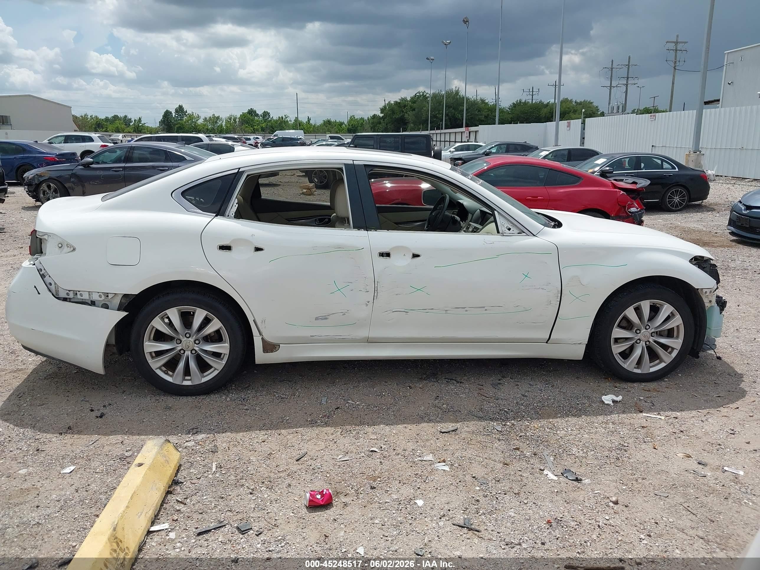 2011 Infiniti M37   White vin: JN1BY1AP6BM322286