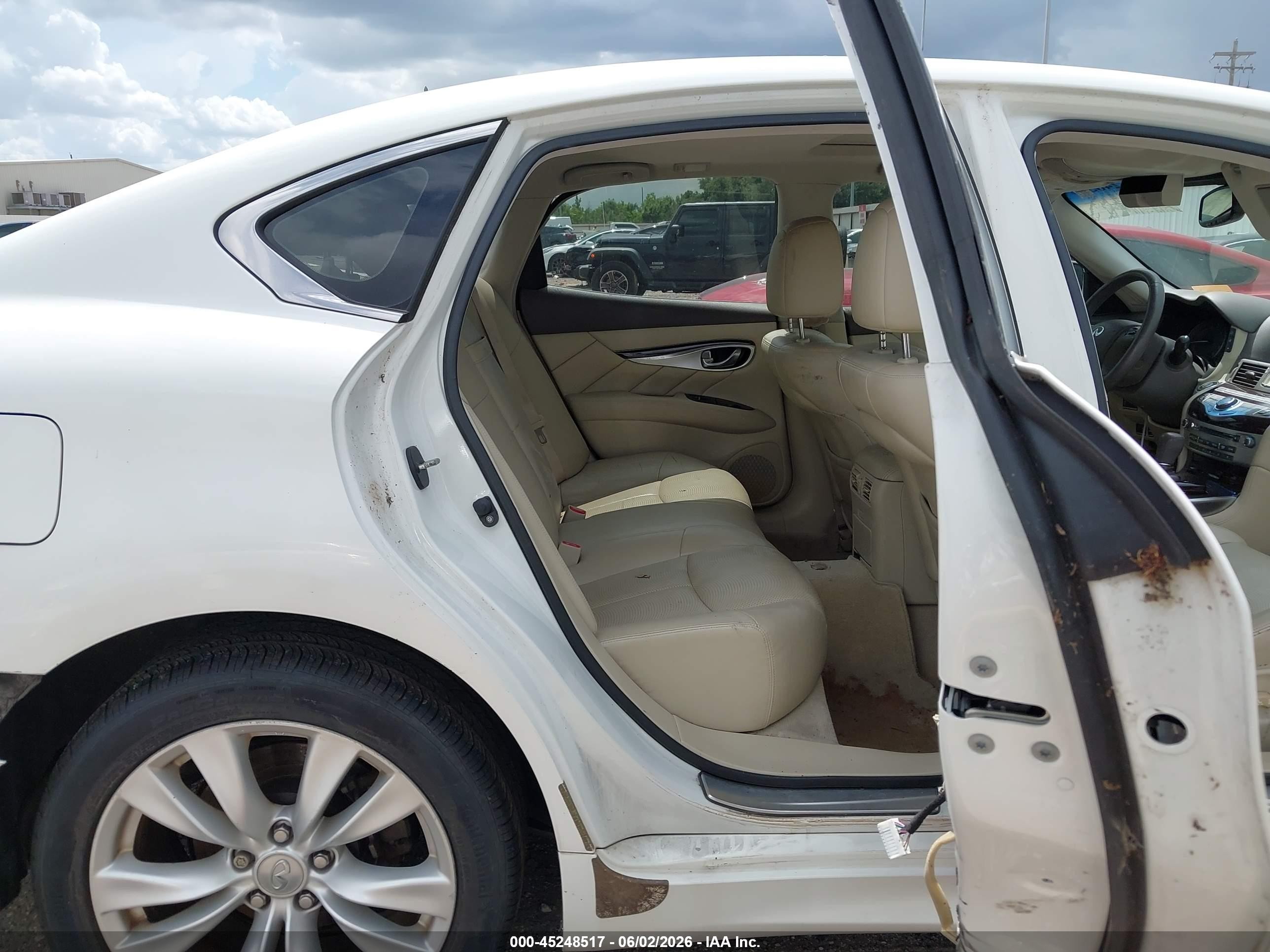 2011 Infiniti M37   White vin: JN1BY1AP6BM322286