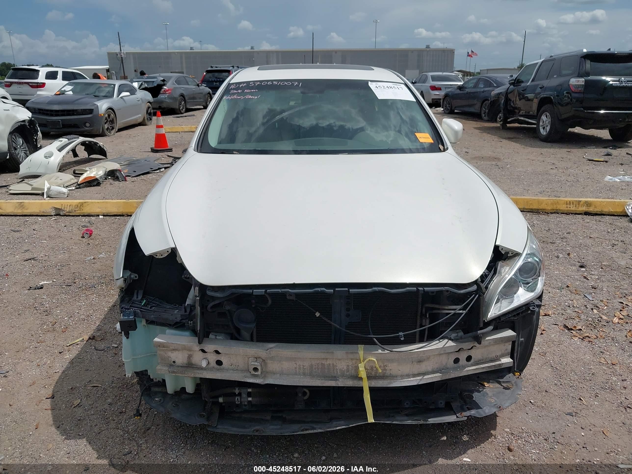 2011 Infiniti M37   White vin: JN1BY1AP6BM322286