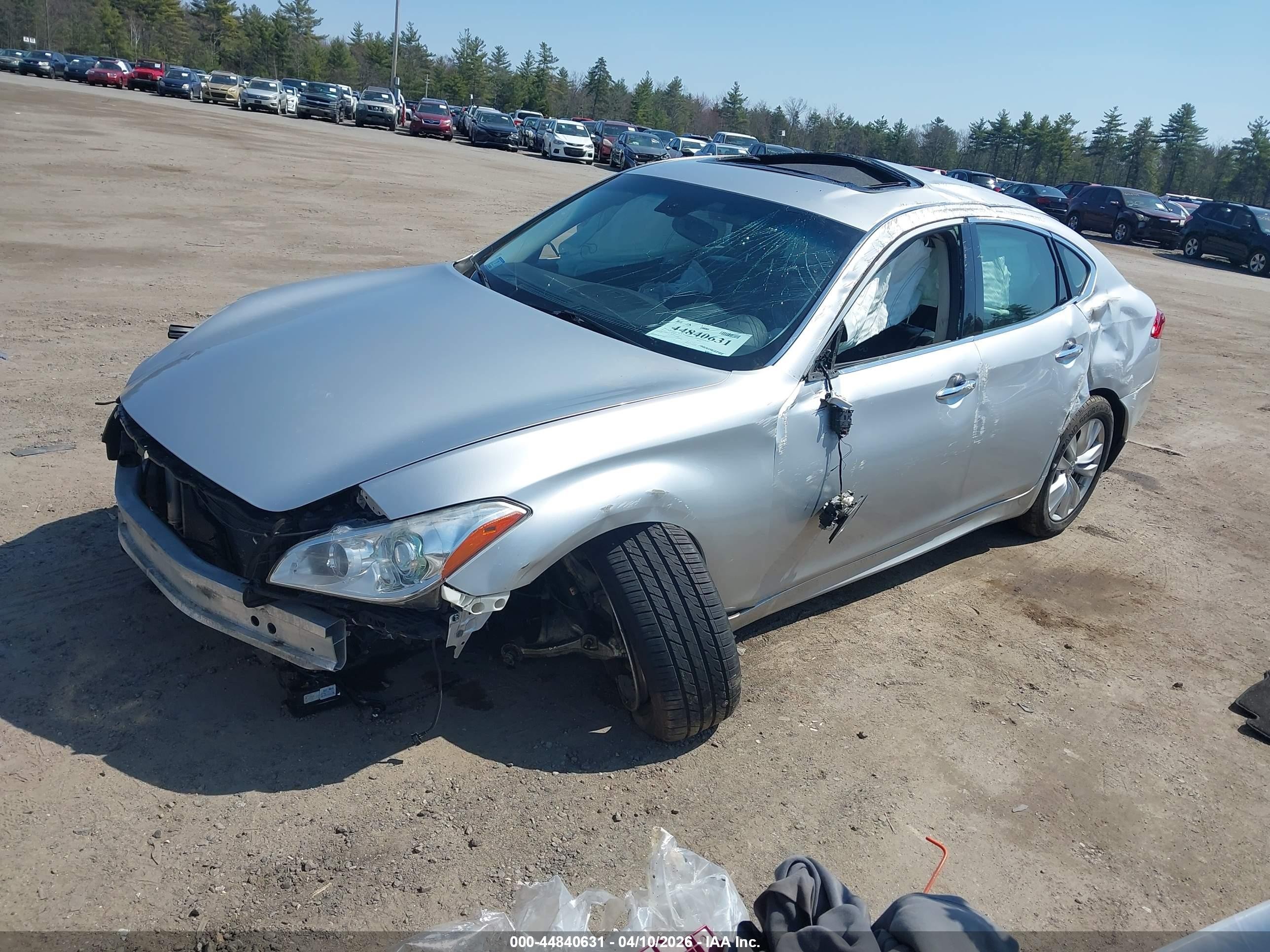 2011 Infiniti M37   Silver vin: JN1BY1AP6BM322949
