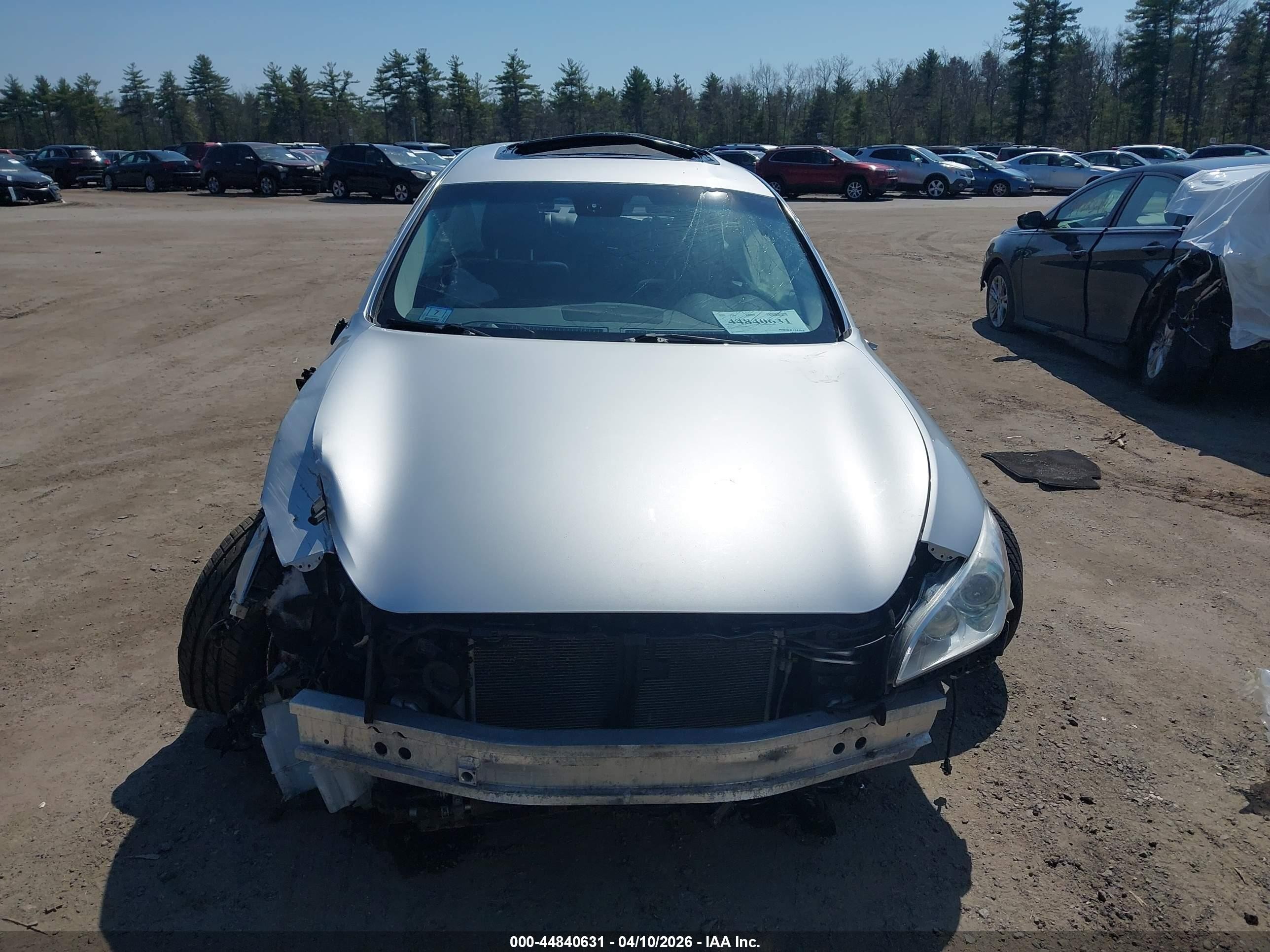 2011 Infiniti M37   Silver vin: JN1BY1AP6BM322949