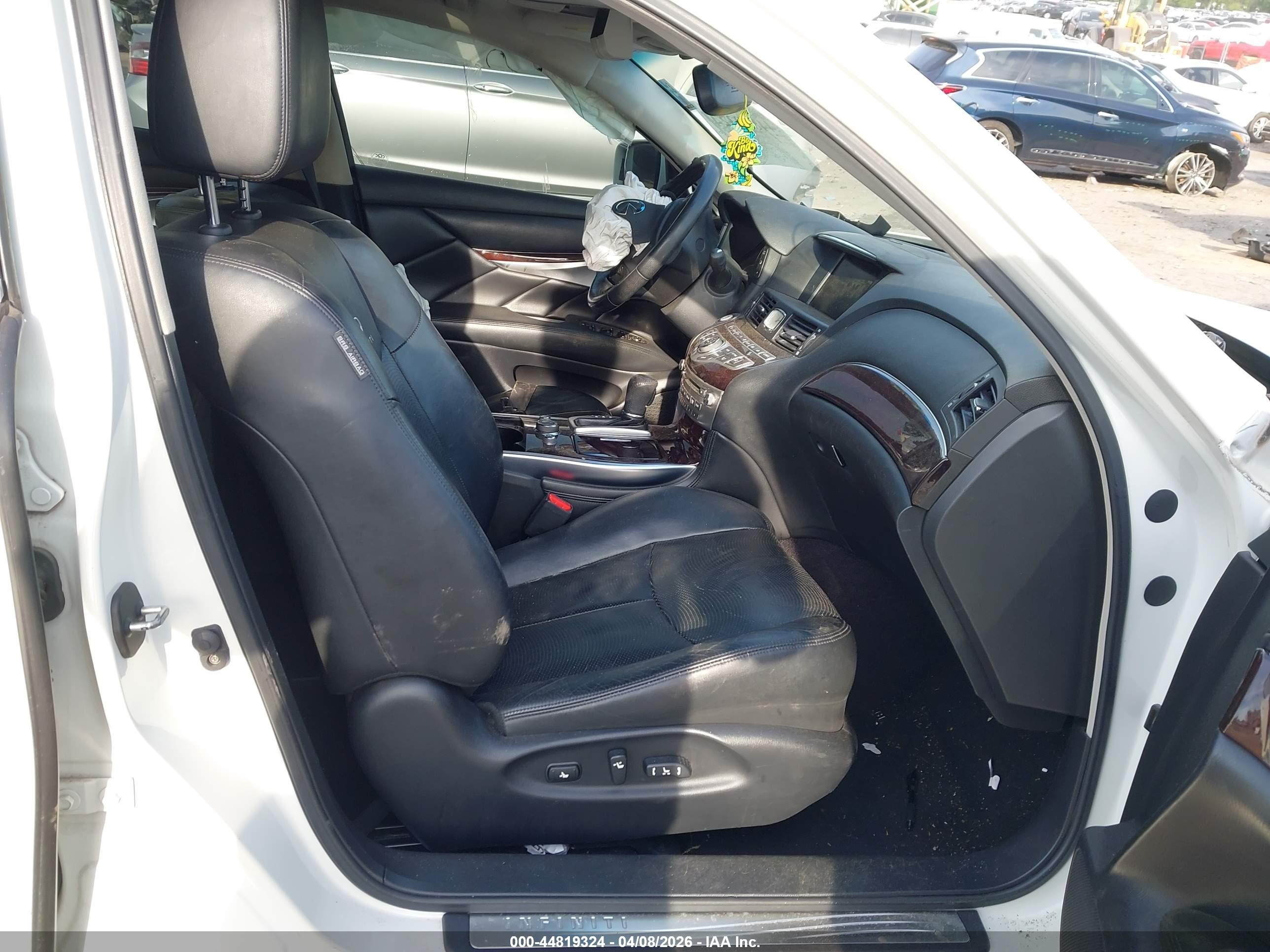 2011 Infiniti M37   White vin: JN1BY1AP6BM325043