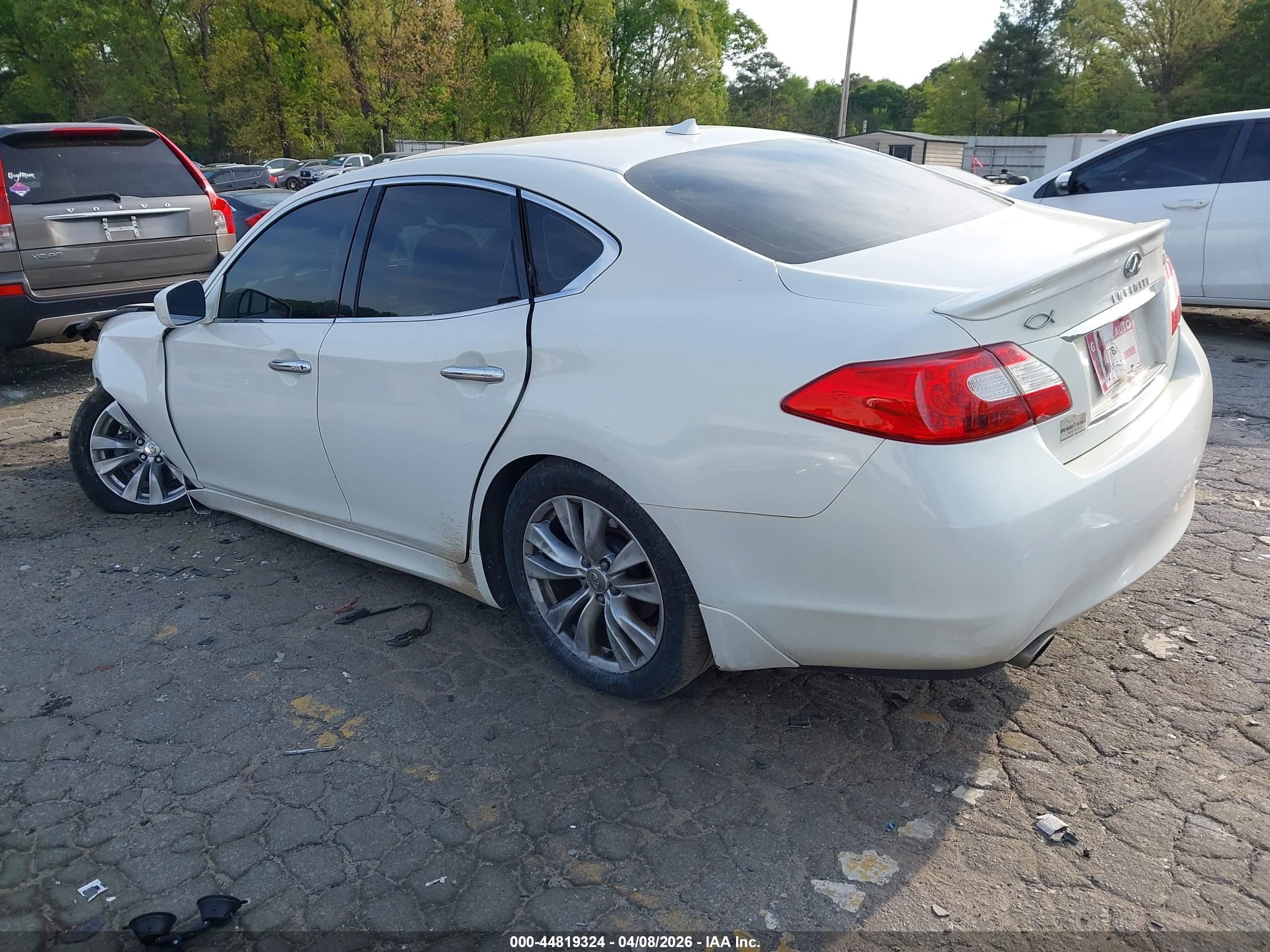 2011 Infiniti M37   White vin: JN1BY1AP6BM325043