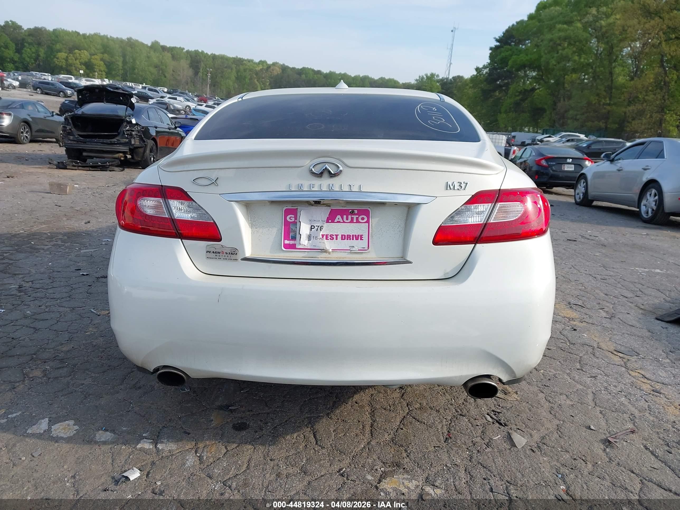 2011 Infiniti M37   White vin: JN1BY1AP6BM325043
