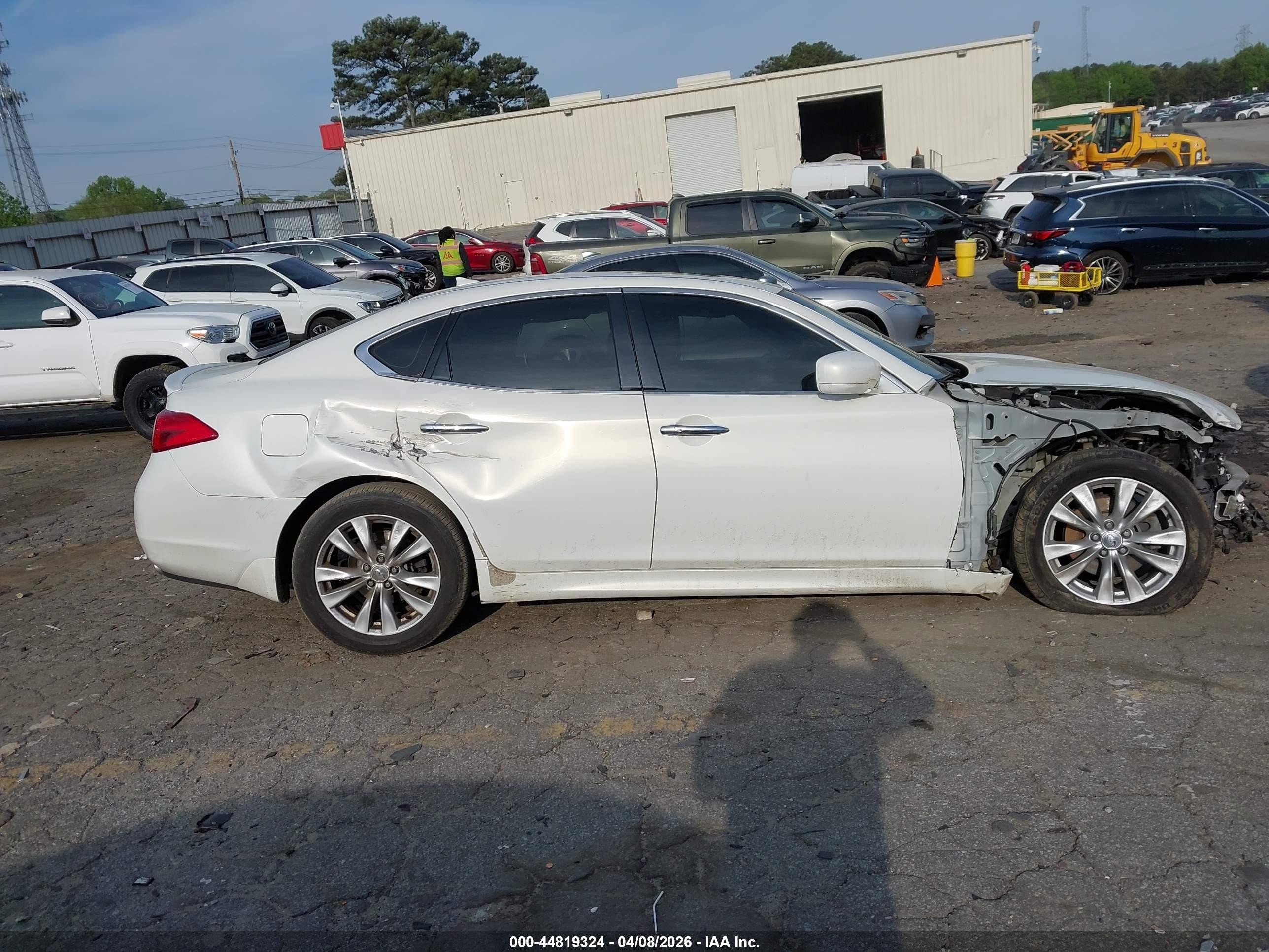 2011 Infiniti M37   White vin: JN1BY1AP6BM325043