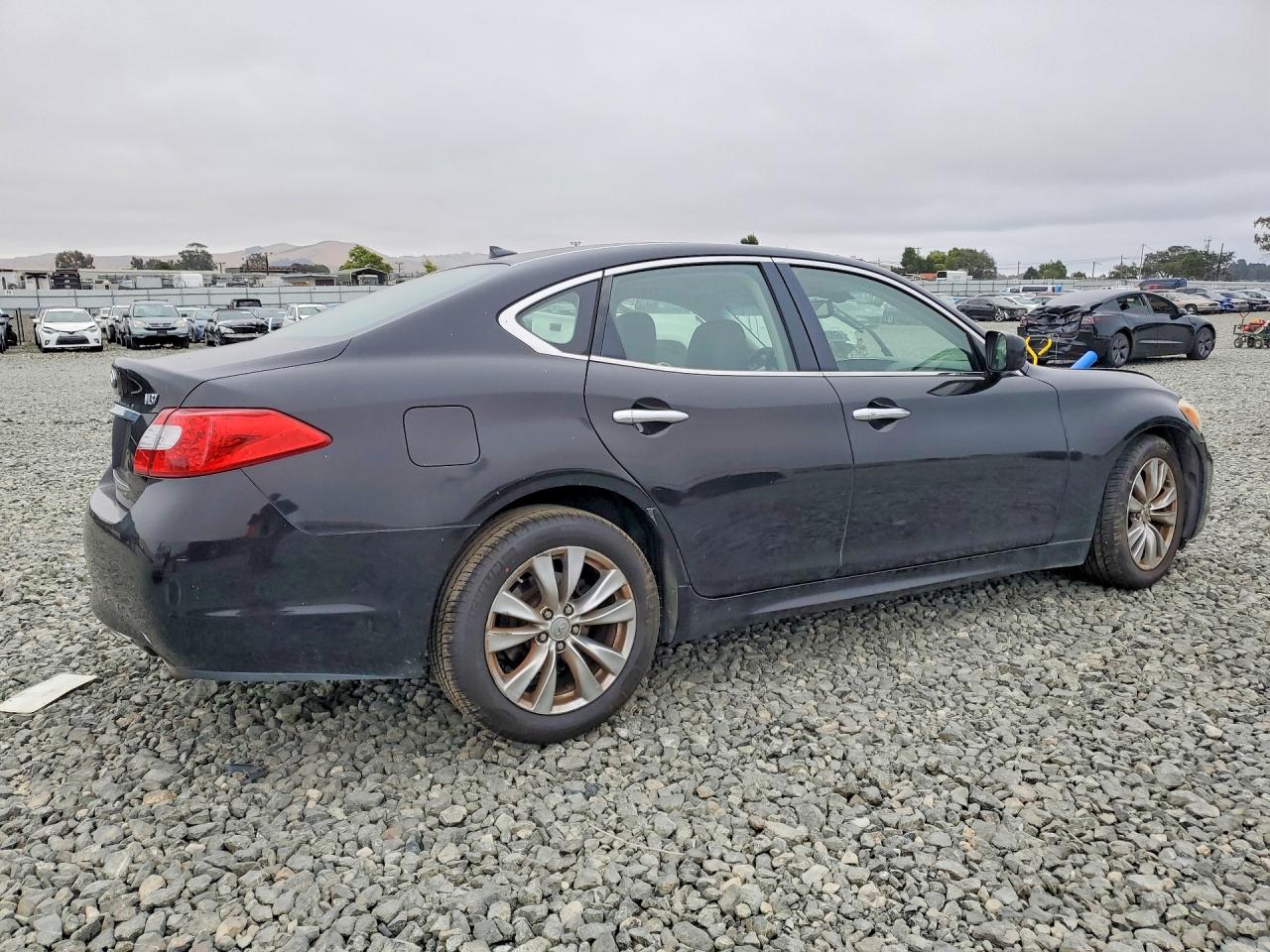 2011 Infiniti M37 Base Черный vin: JN1BY1AP6BM326645