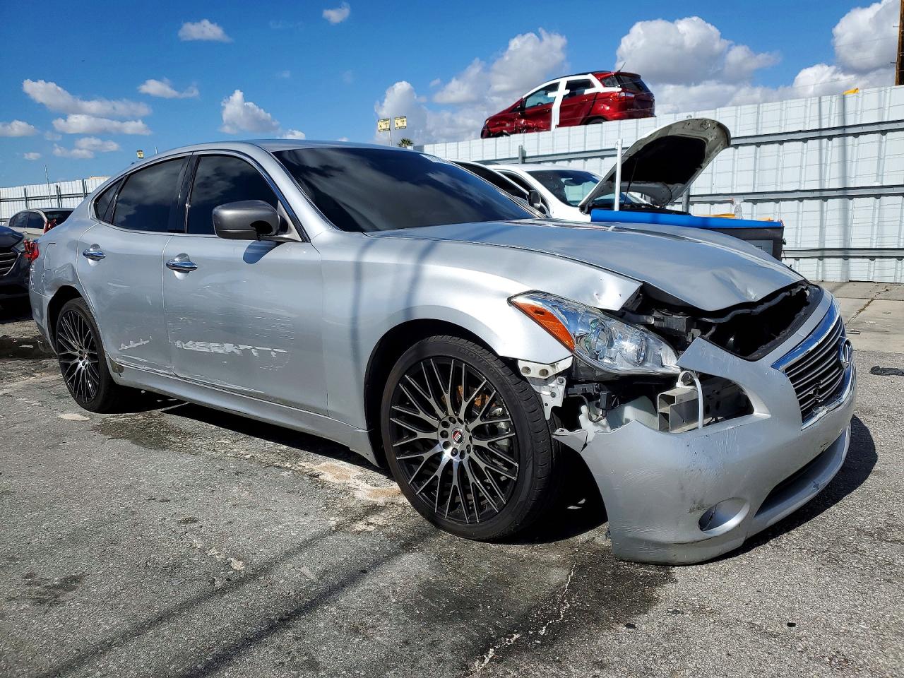2012 Infiniti M37 Silver vin: JN1BY1AP6CM332320