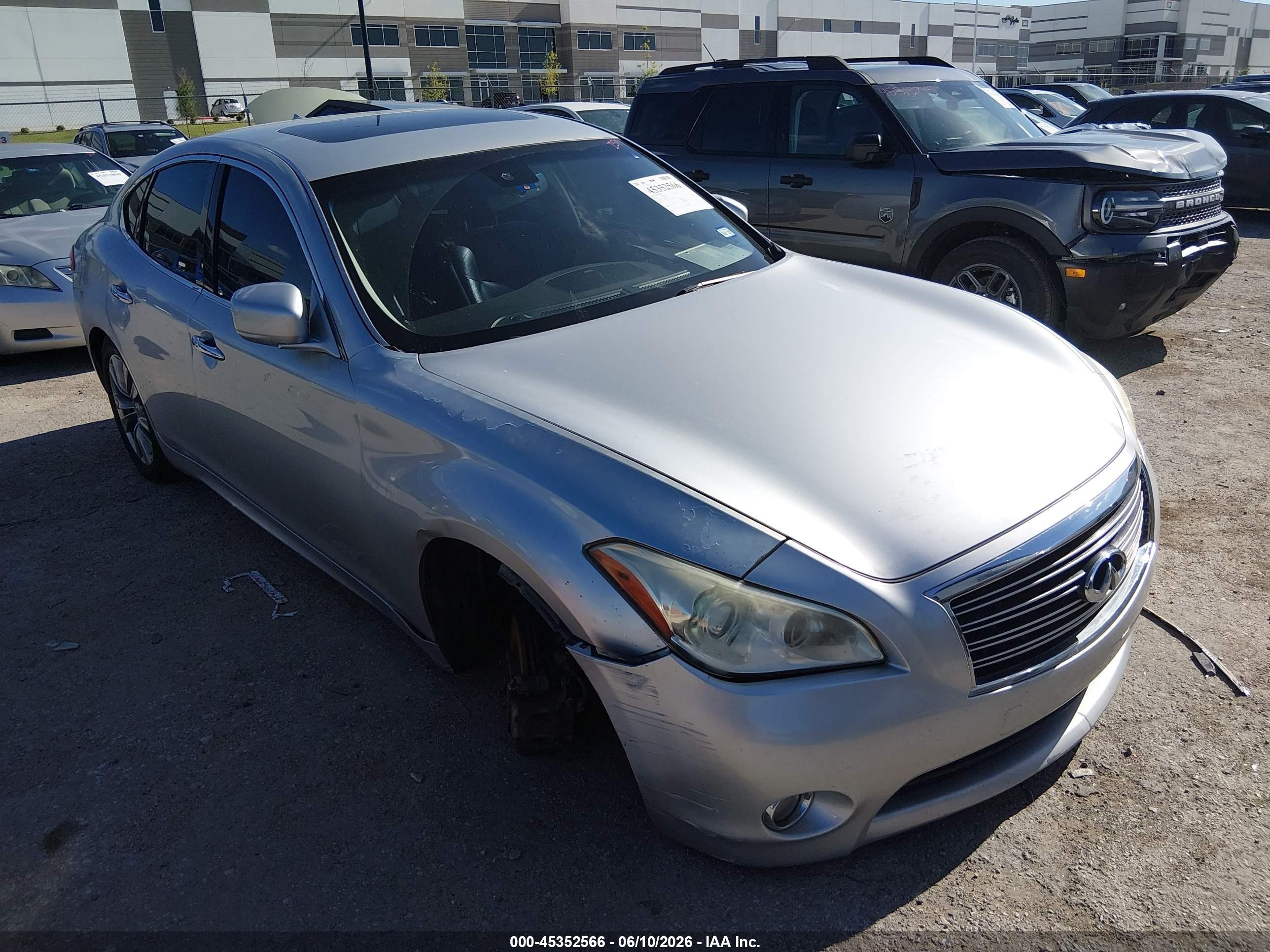 2013 Infiniti M37   Silver vin: JN1BY1AP6DM511295