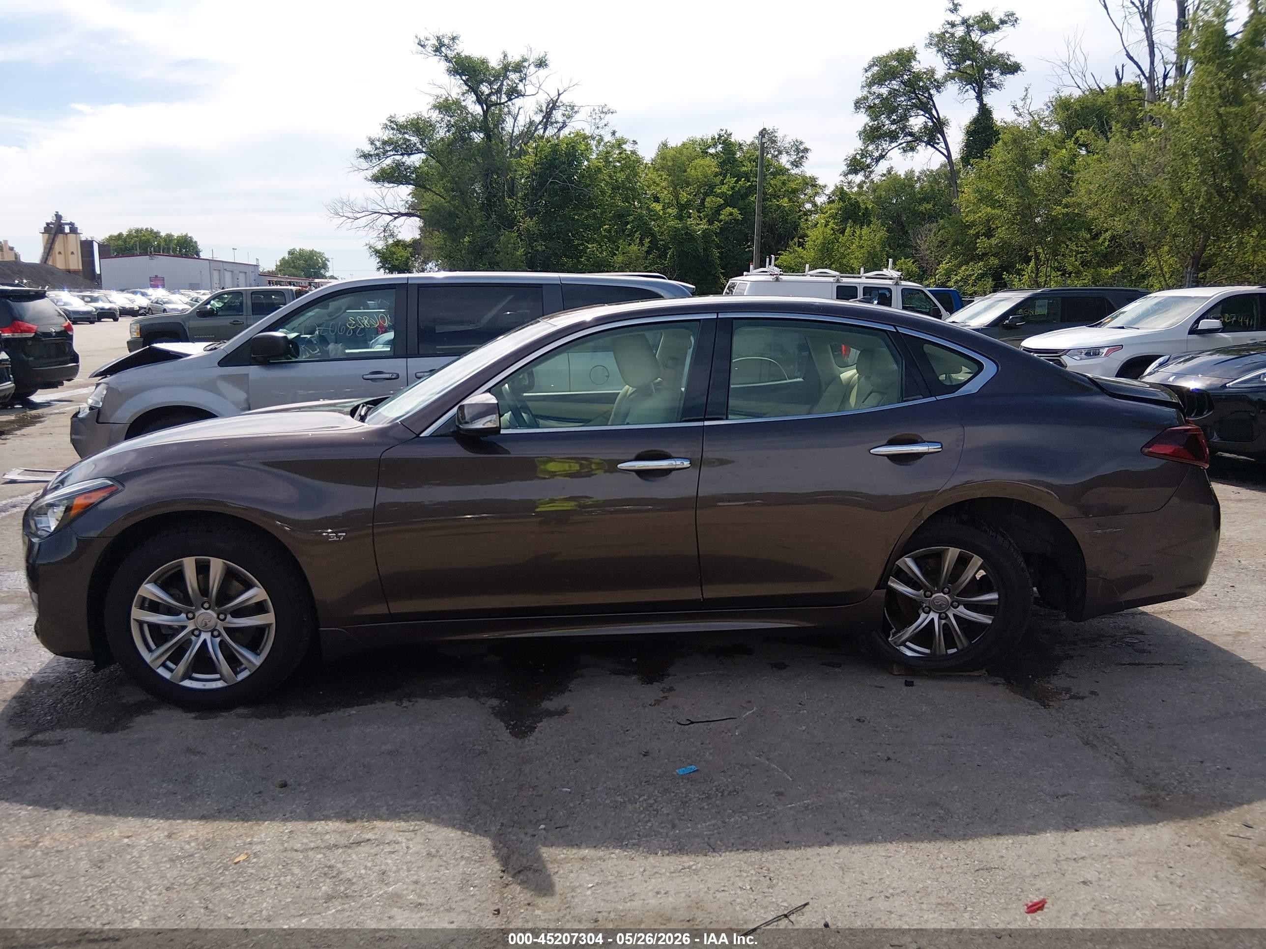 2015 Infiniti Q70 3.7 Brown vin: JN1BY1AP6FM541108