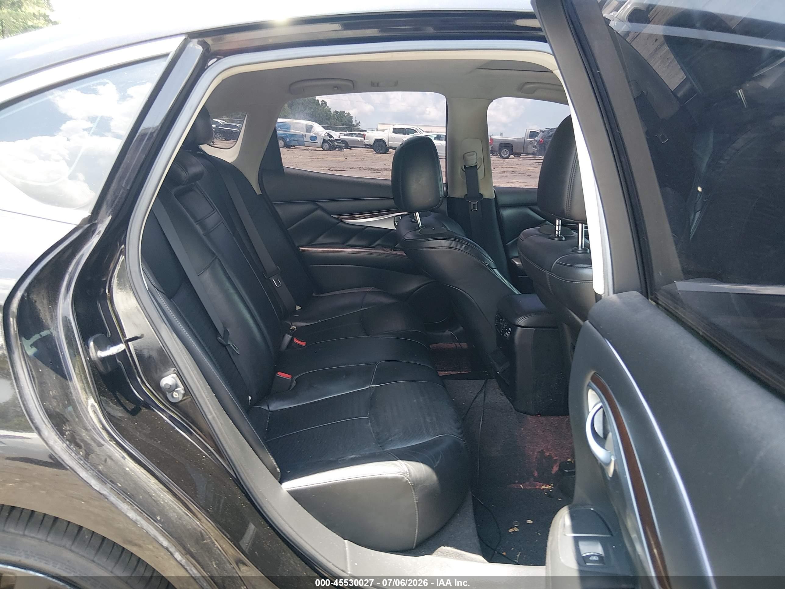2011 Infiniti M37   Black vin: JN1BY1AP7BM326086