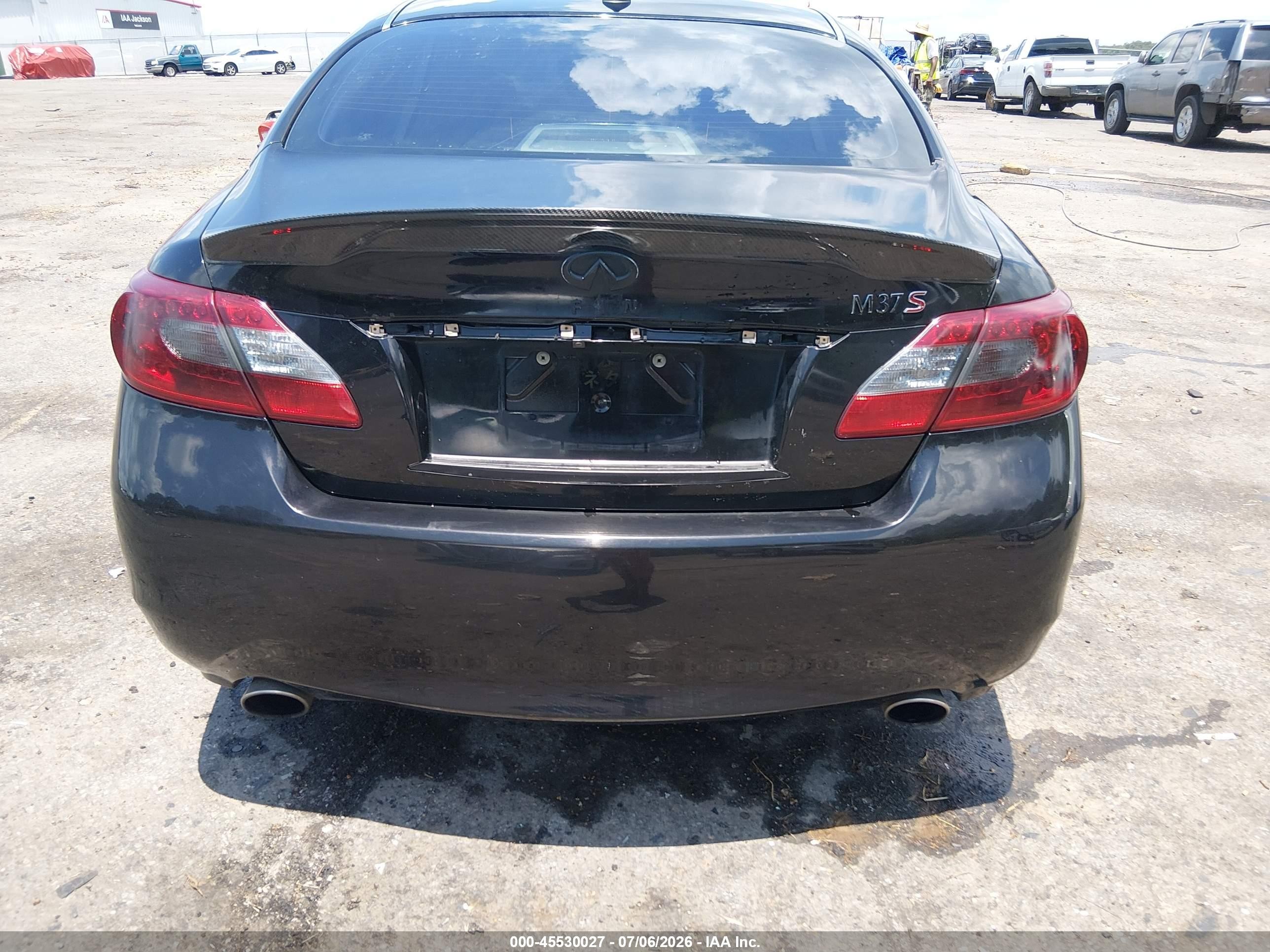 2011 Infiniti M37   Black vin: JN1BY1AP7BM326086
