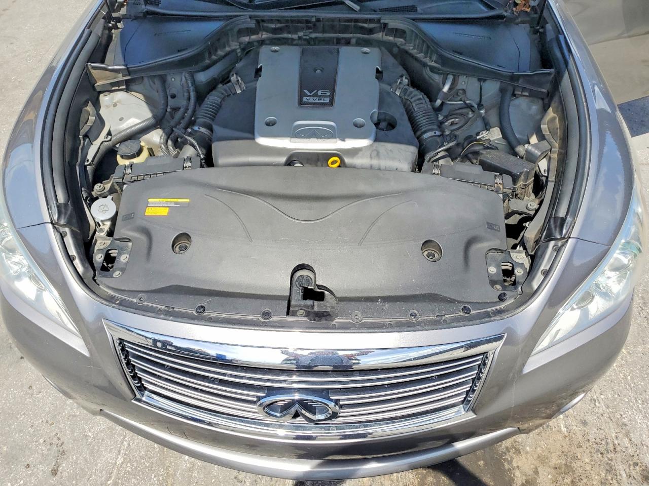 2011 Infiniti M37 Base Silver vin: JN1BY1AP7BM326752