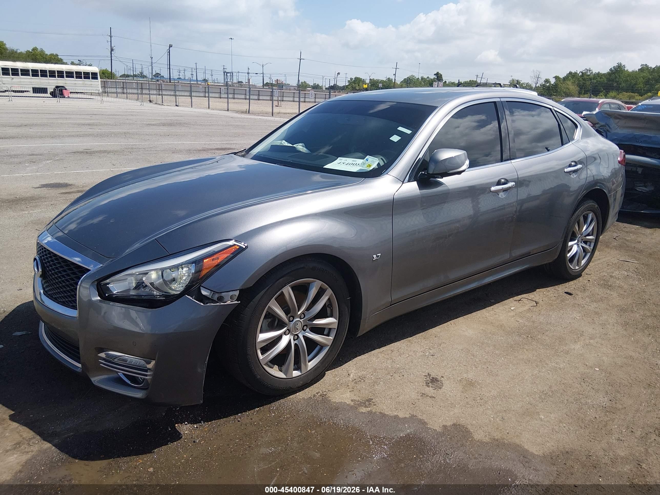 2015 Infiniti Q70 3.7 Серый vin: JN1BY1AP7FM541733