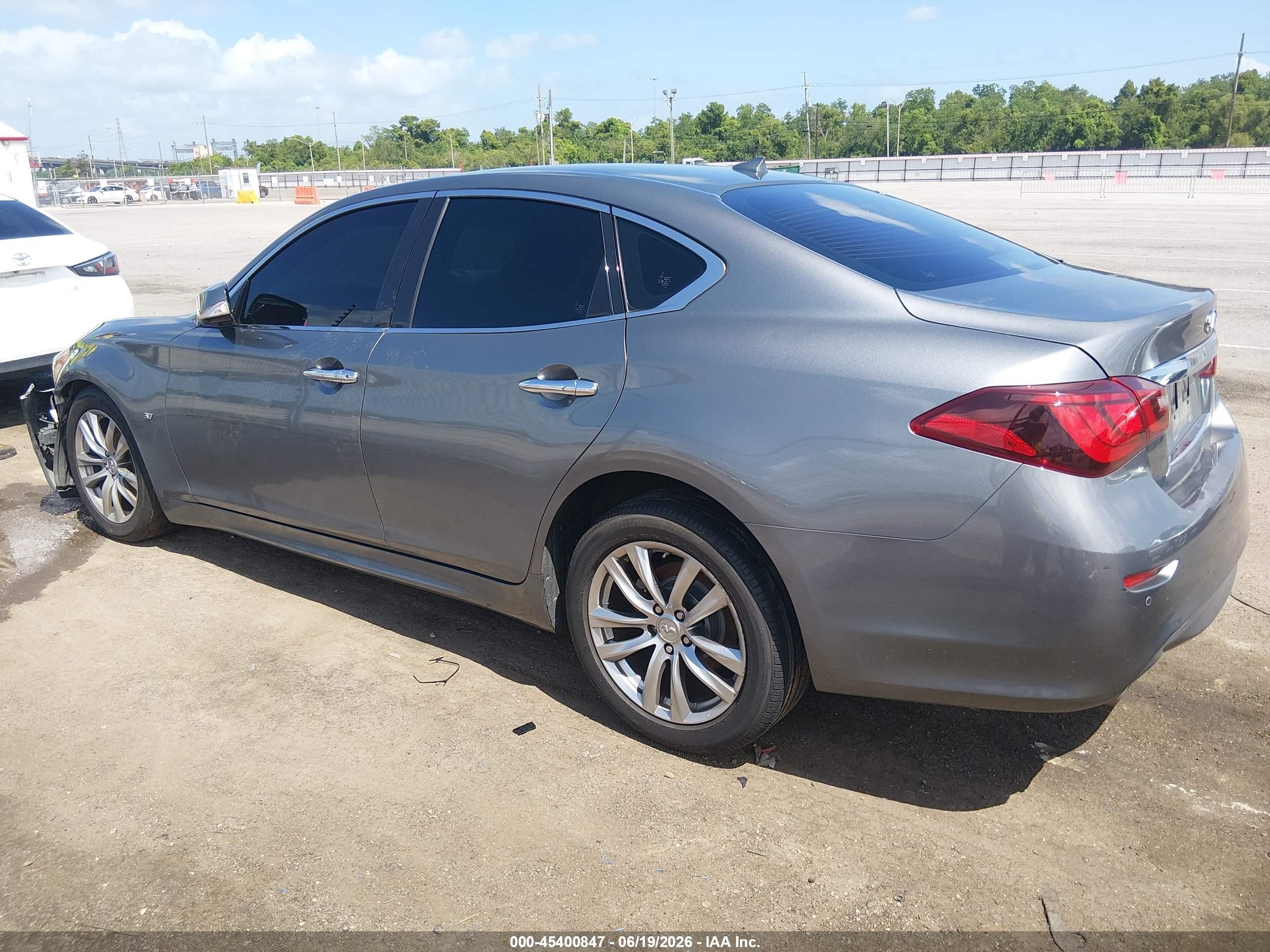 2015 Infiniti Q70 3.7 Серый vin: JN1BY1AP7FM541733
