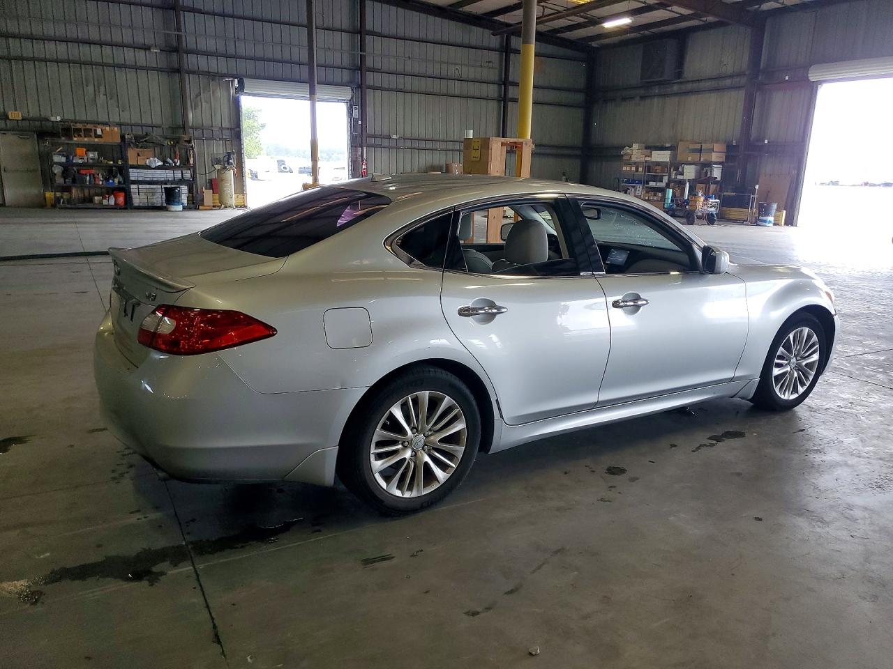 2011 Infiniti M37 Base Silver vin: JN1BY1AP8BM320345