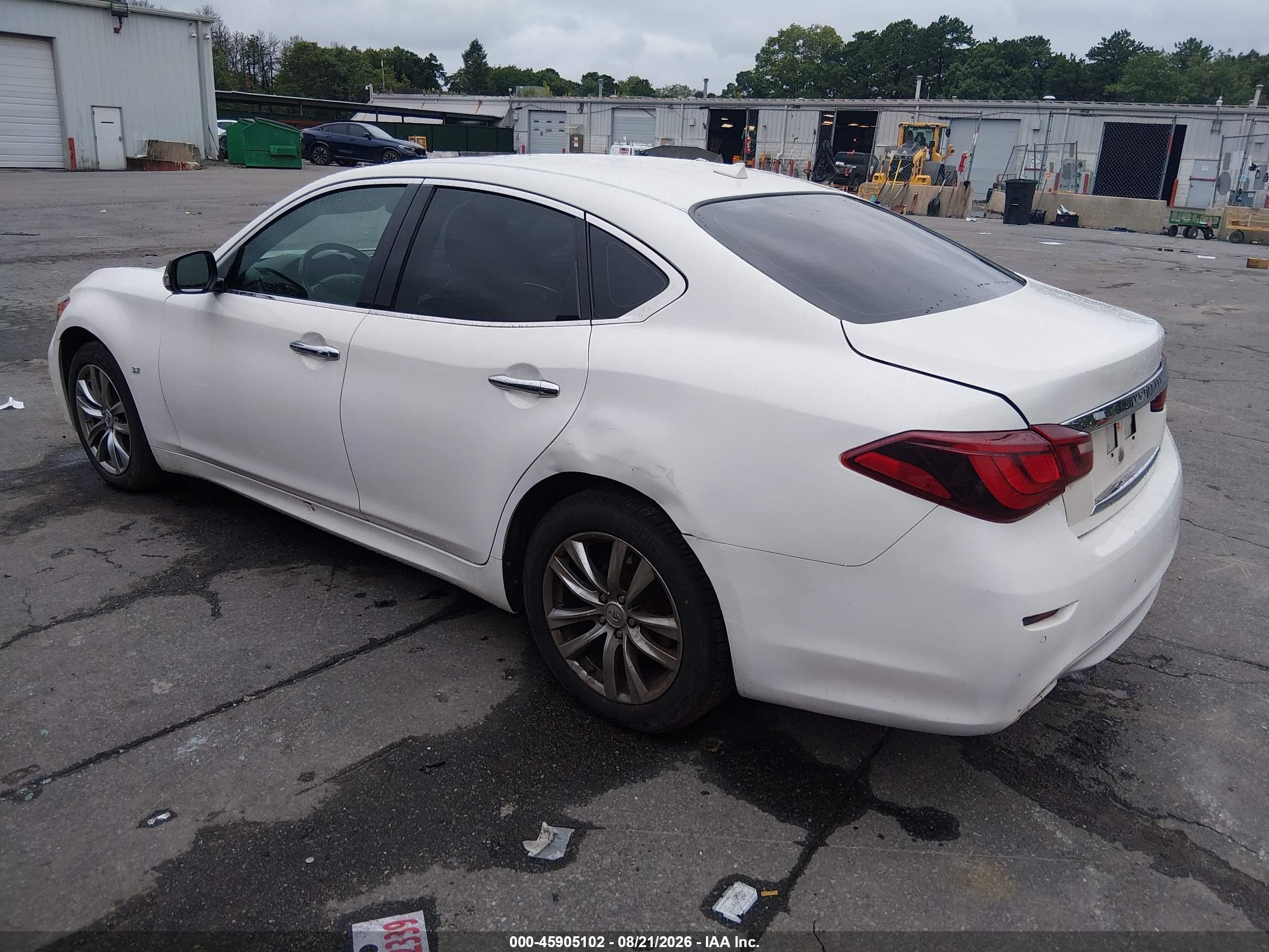 2015 Infiniti Q70 3.7 White vin: JN1BY1AP8FM540316