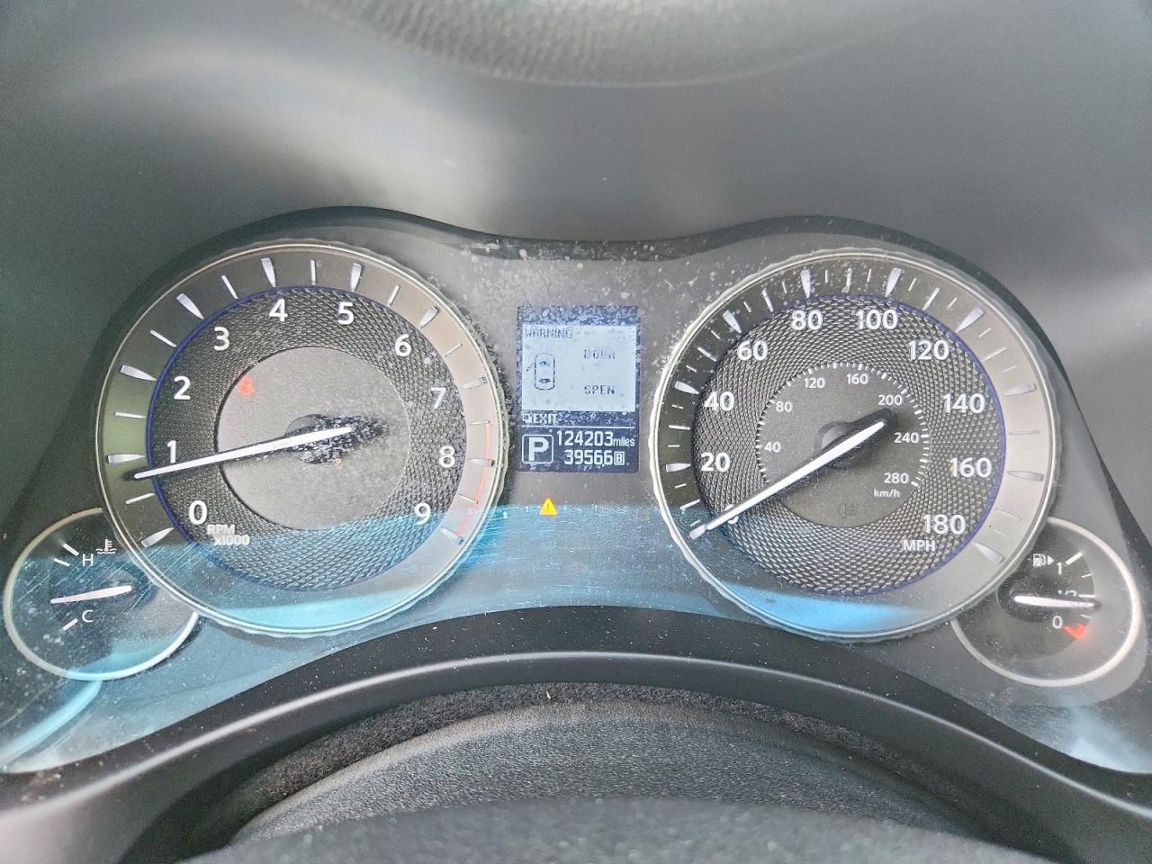 2015 Infiniti Q70 3.7 Silver vin: JN1BY1AP8FM541997
