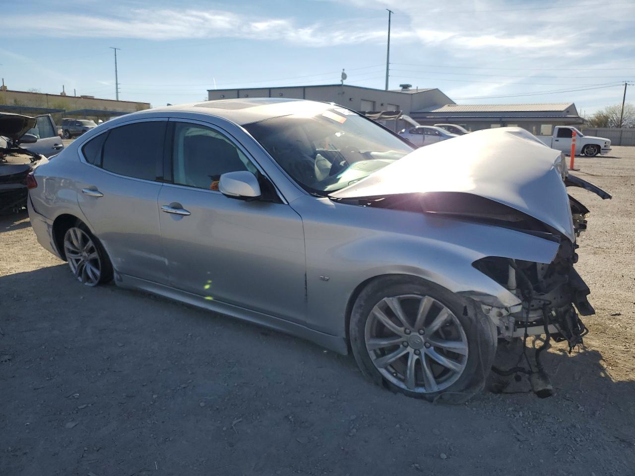 2018 Infiniti Q70 3.7 Luxe Silver vin: JN1BY1AP8JM180909