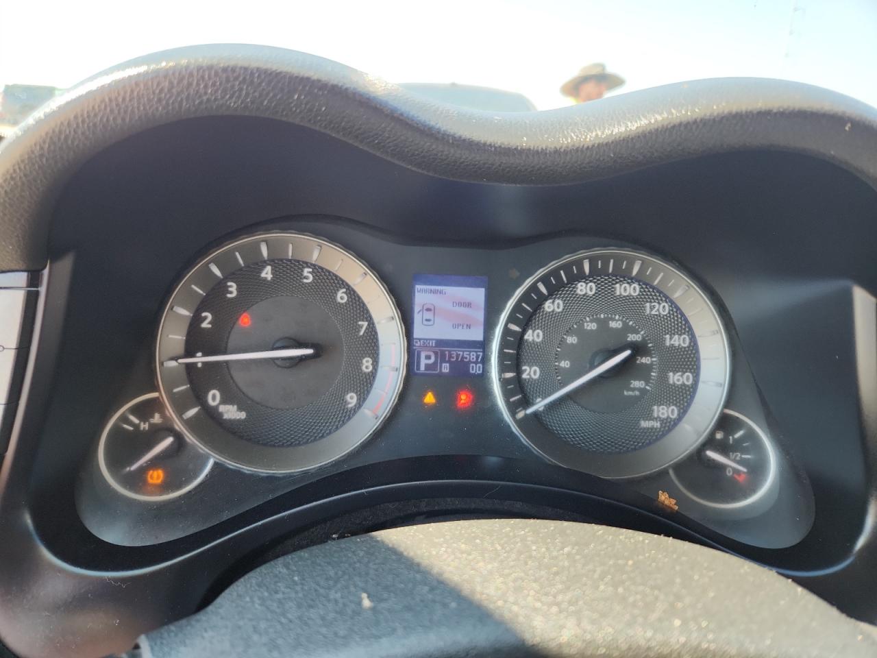 2011 Infiniti M37 Base Серебряный vin: JN1BY1AP9BM325019