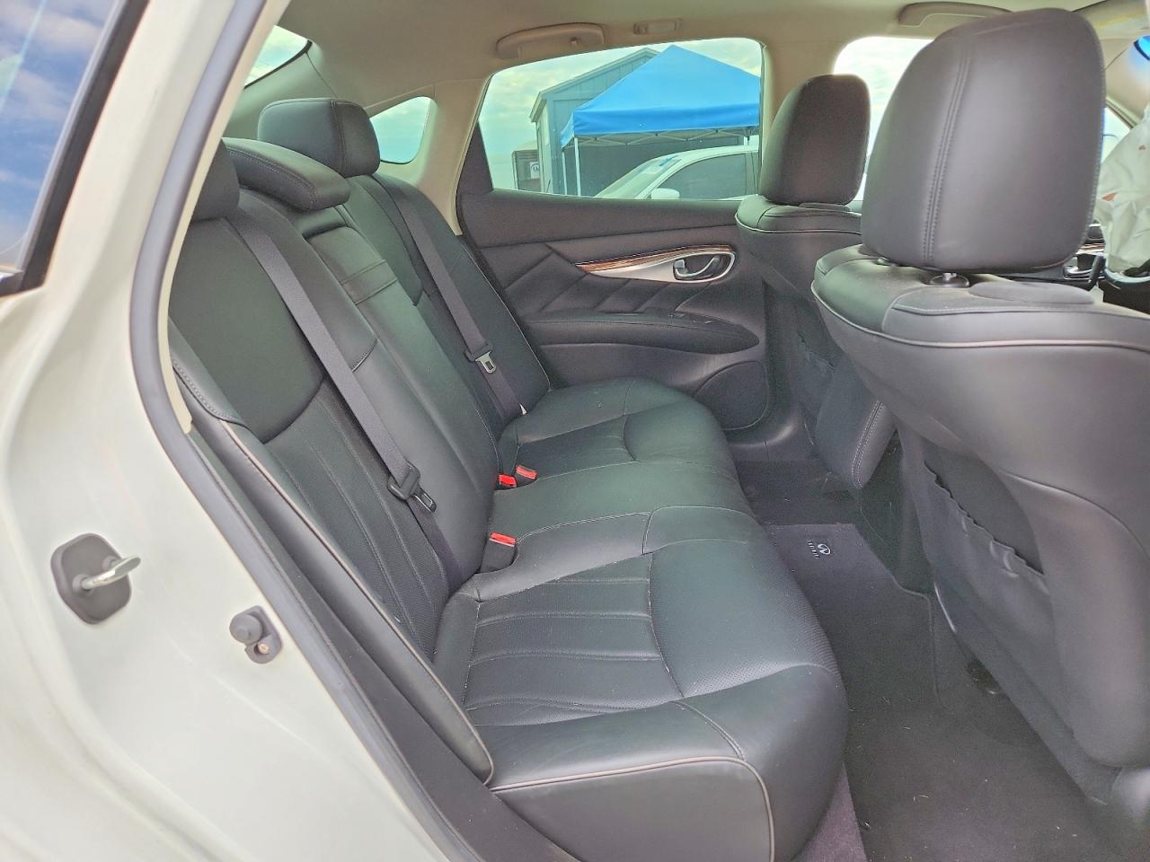2013 Infiniti M37 Base White vin: JN1BY1AP9DM510688