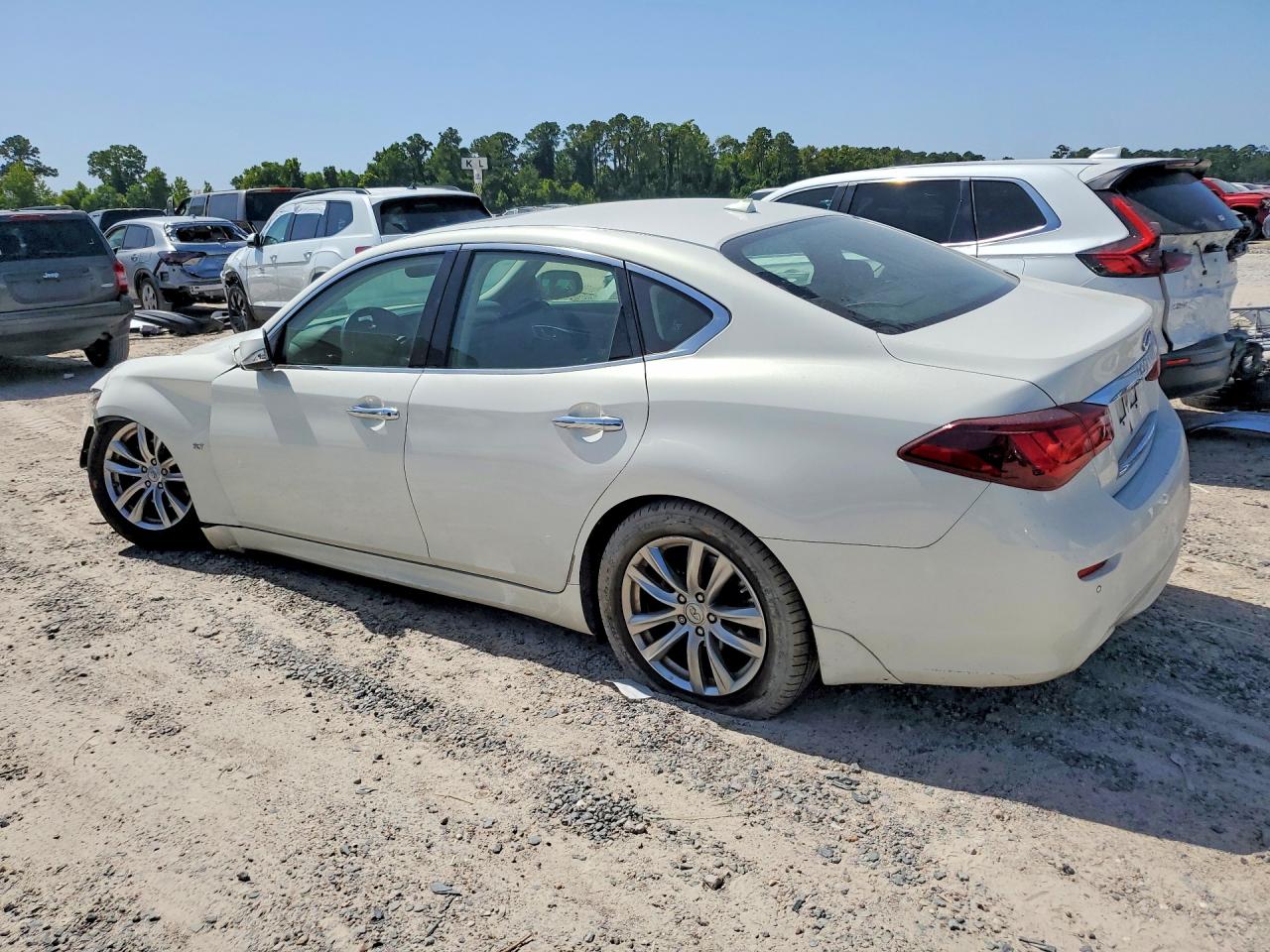 2015 Infiniti Q70 3.7 White vin: JN1BY1AP9FM542303