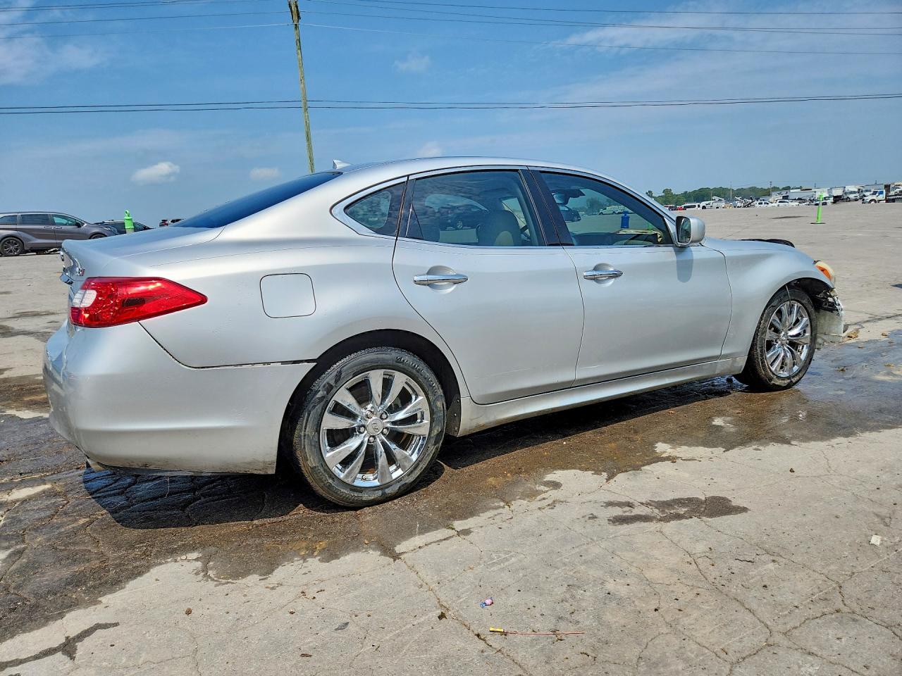 2011 Infiniti M37 Base Silver vin: JN1BY1APXBM320699