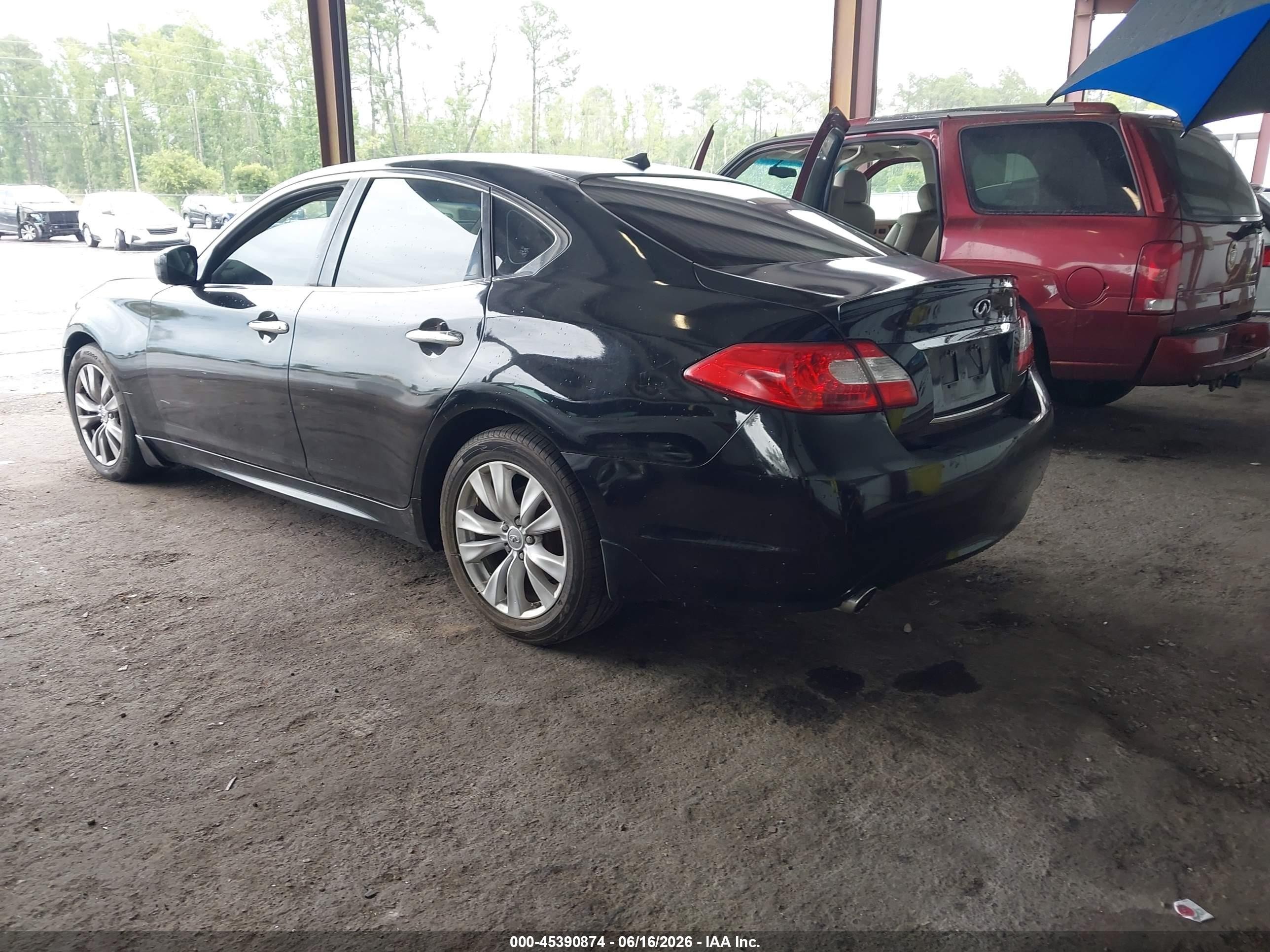 2011 Infiniti M37   Black vin: JN1BY1APXBM324820