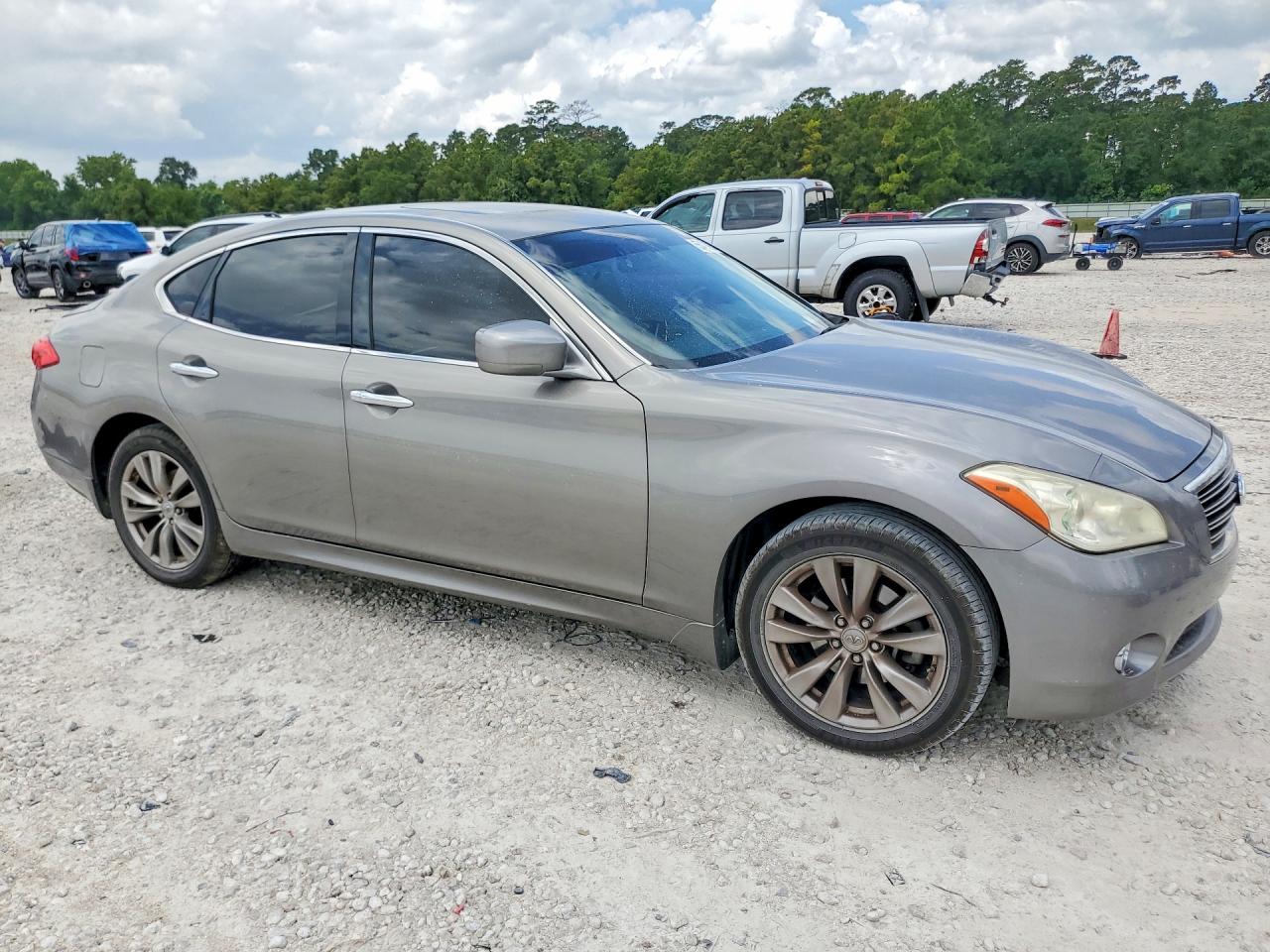 2014 Infiniti Q70 3.7 Gray vin: JN1BY1APXEM260329