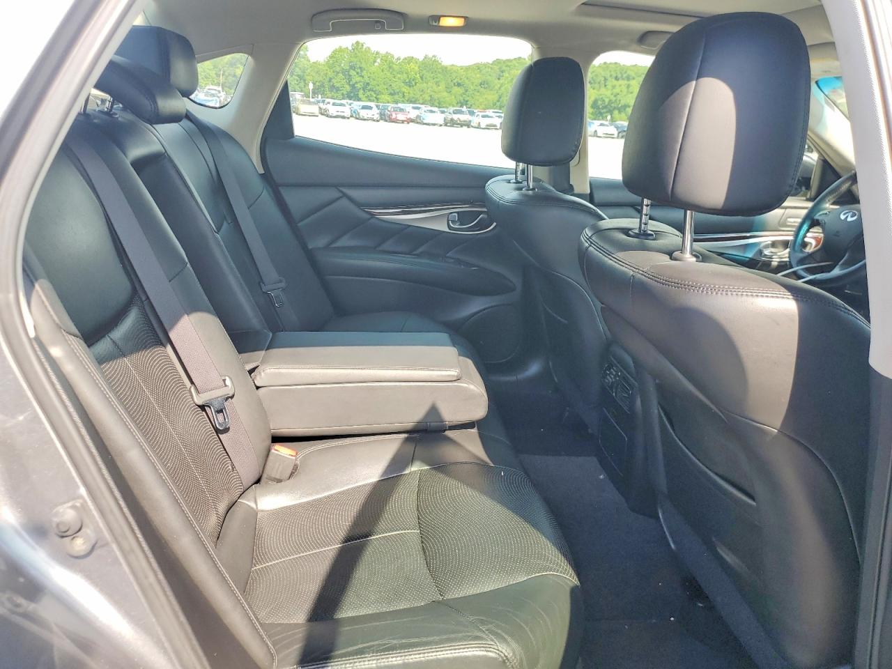 2015 Infiniti Q70 3.7 Charcoal vin: JN1BY1APXFM540463