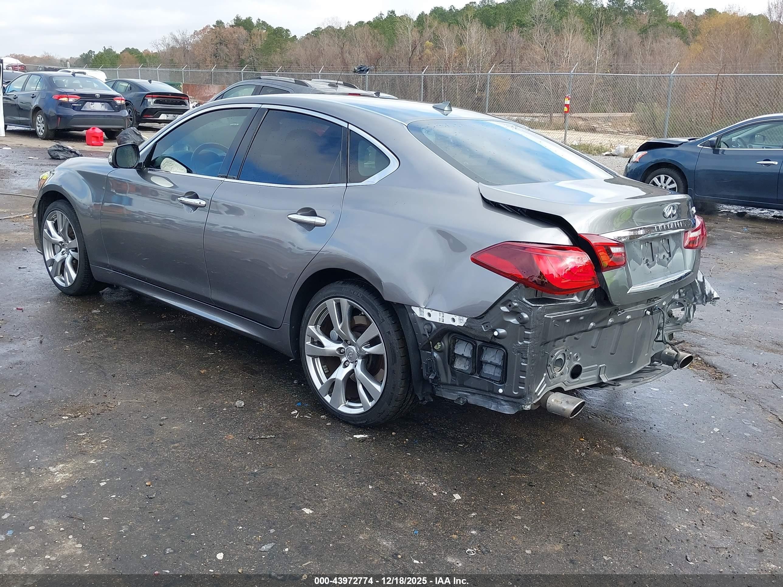 2015 Infiniti Q70 3.7 Gray vin: JN1BY1APXFM542603