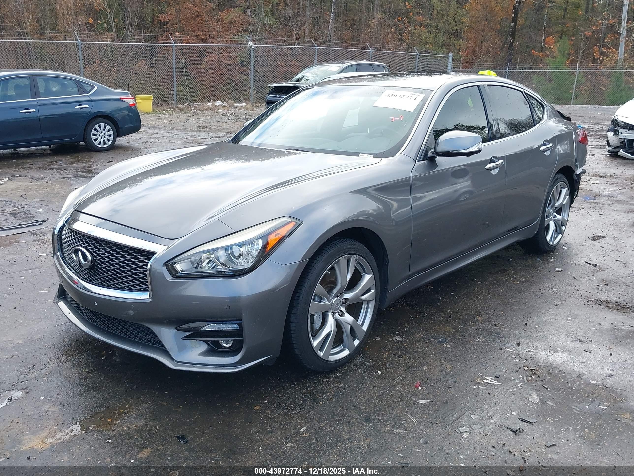2015 Infiniti Q70 3.7 Gray vin: JN1BY1APXFM542603
