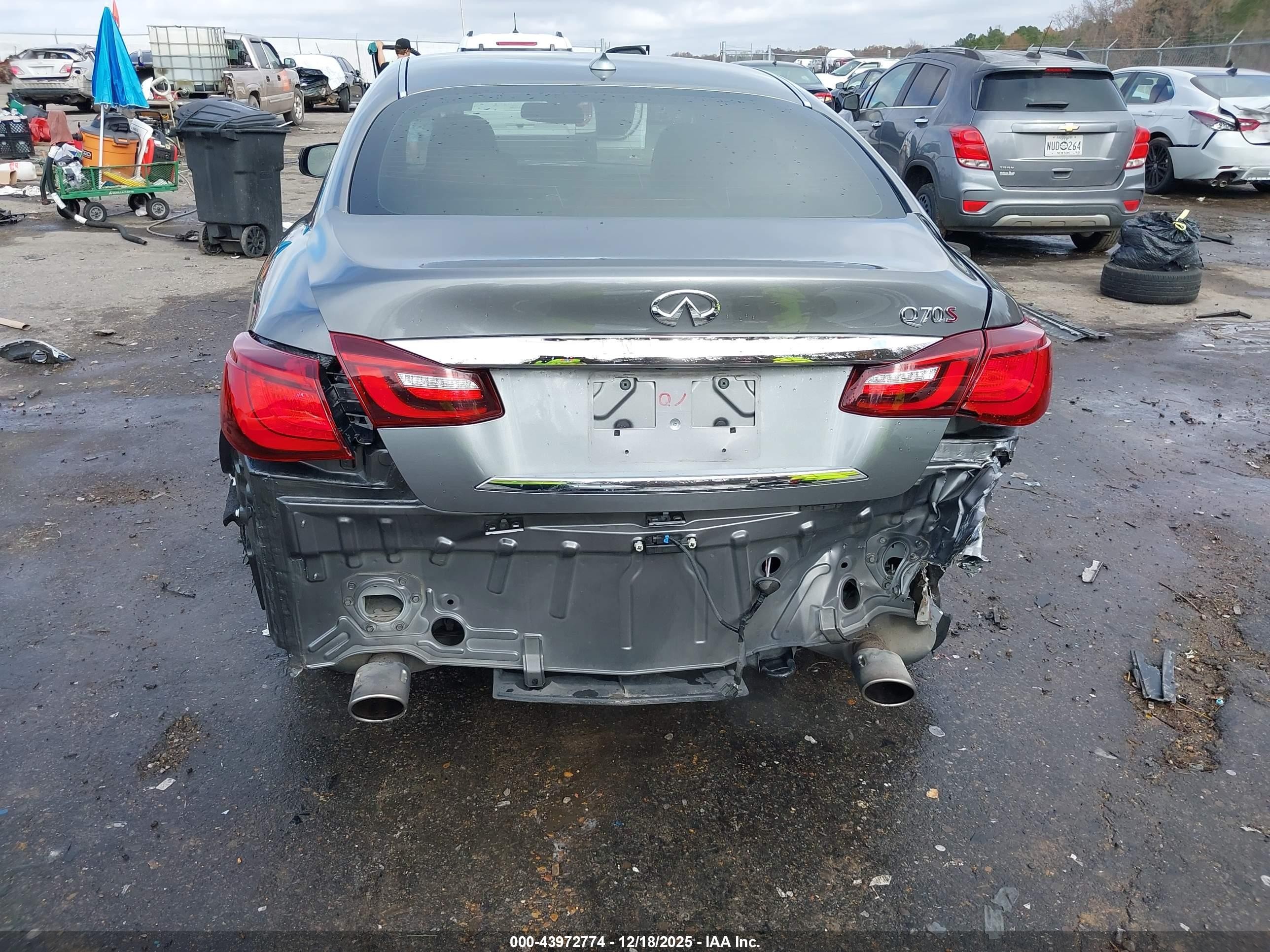 2015 Infiniti Q70 3.7 Gray vin: JN1BY1APXFM542603