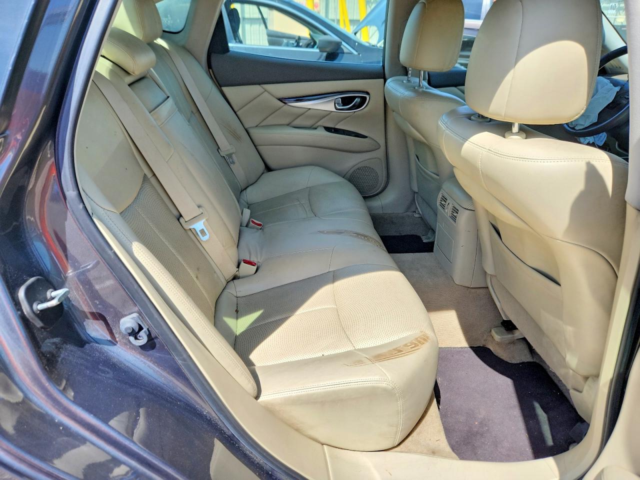2015 Infiniti Q70 3.7 Gray vin: JN1BY1APXFM542682
